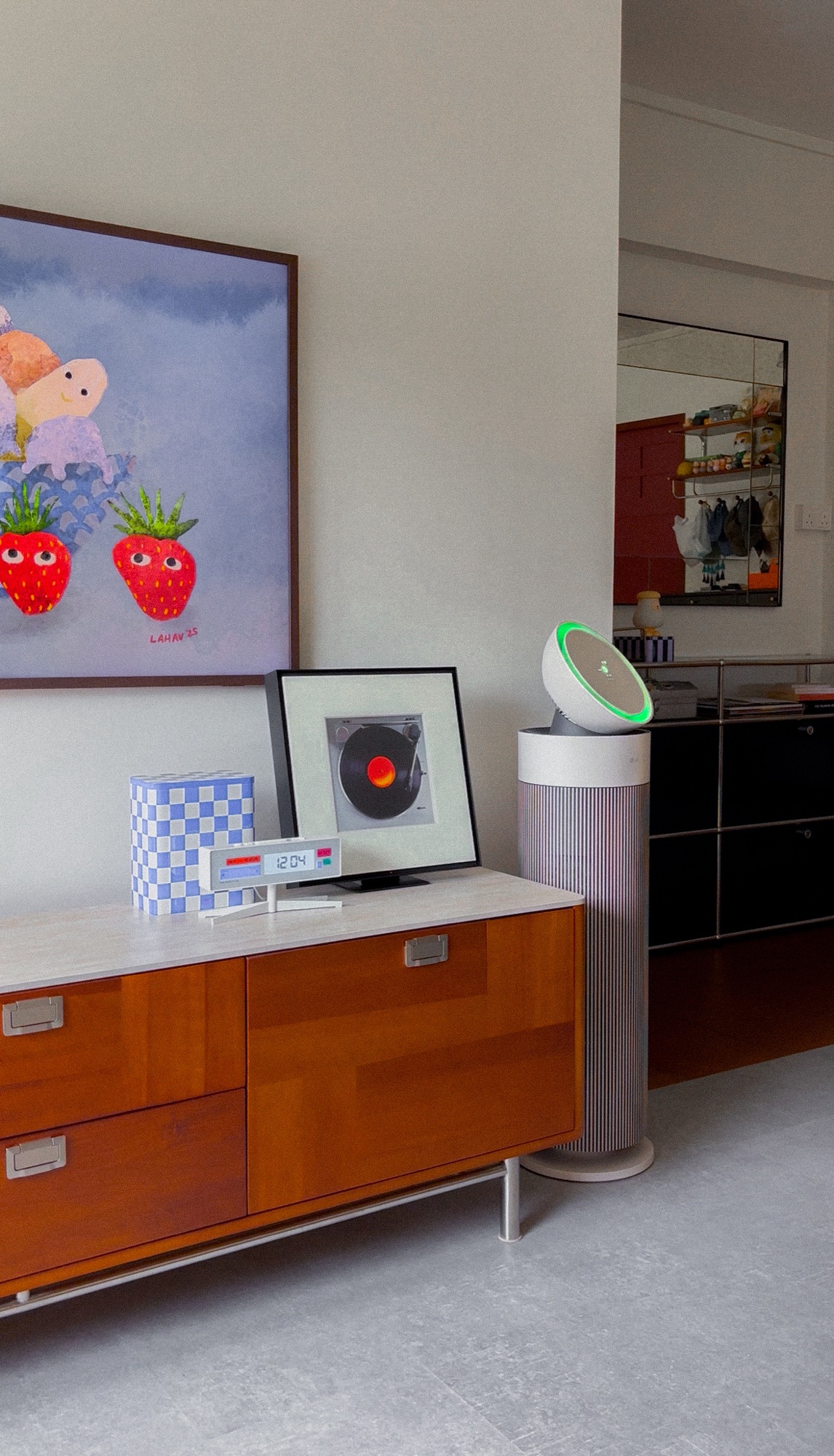 Neaten-Your-TV-Console-Area-with-This-ONE-TIP-🫰🏻