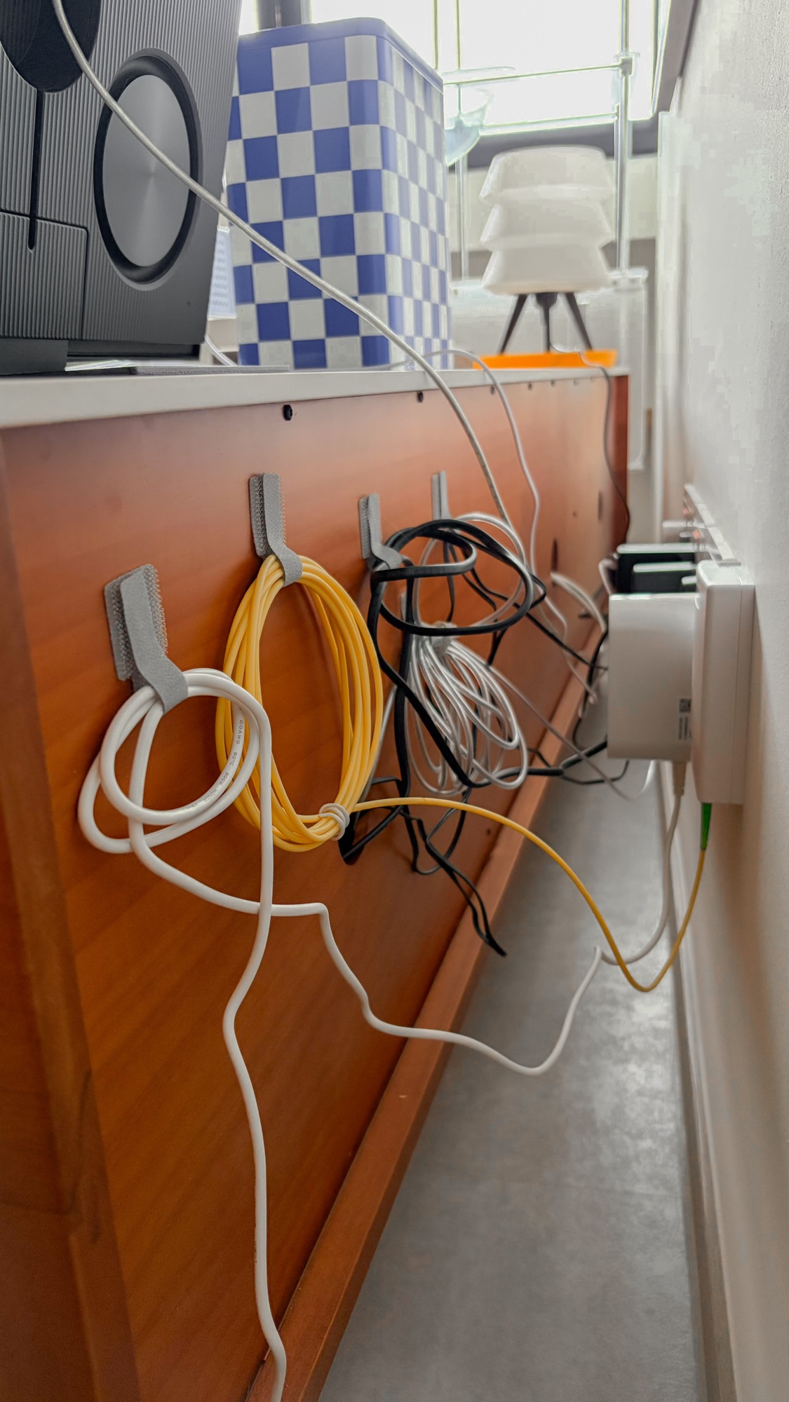 Neaten Your TV Console Area with This ONE TIP  🫰🏻