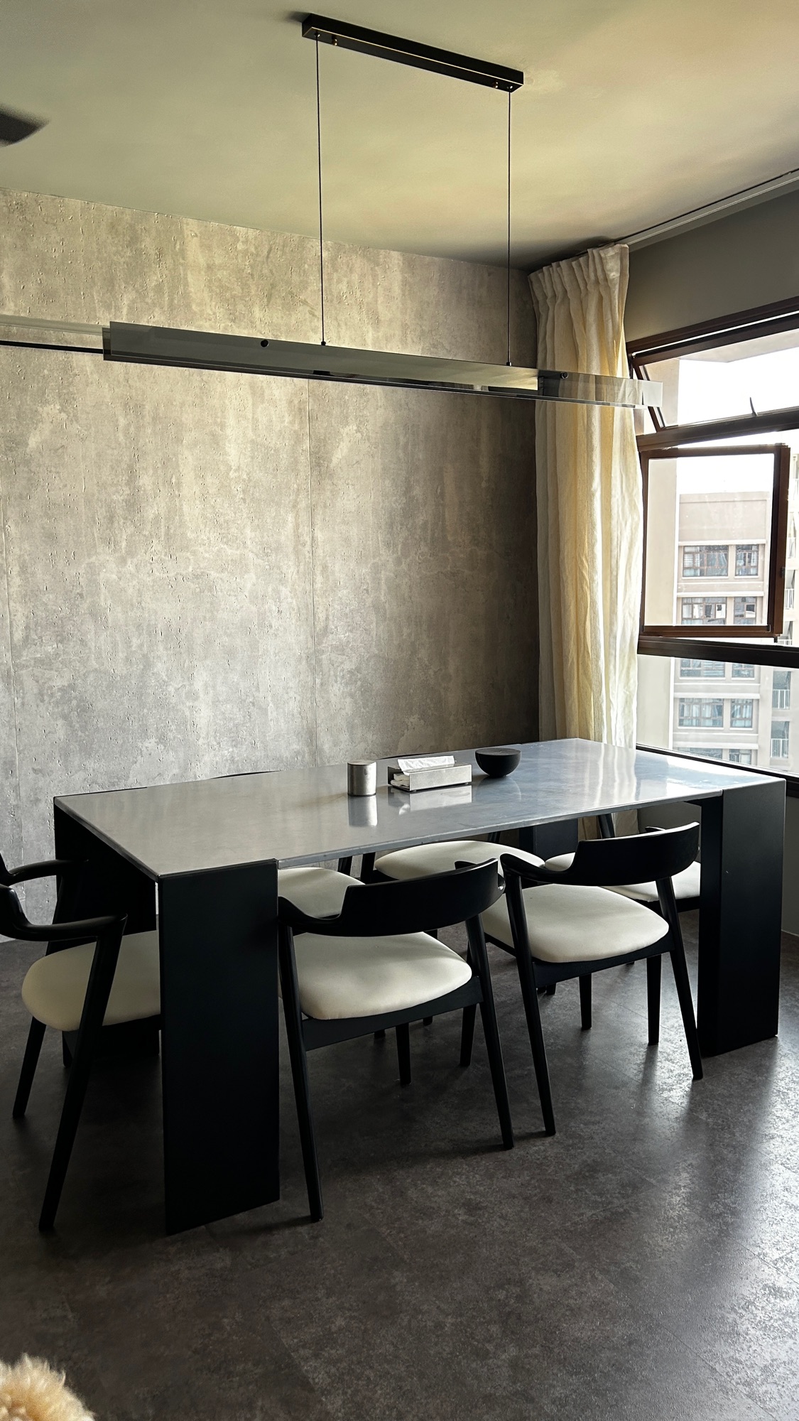 State-Sanctuary-:-A-Modern-Brutalist-Home