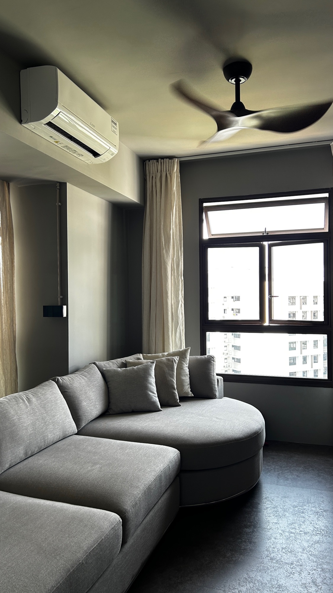 State Sanctuary : A Modern Brutalist Home