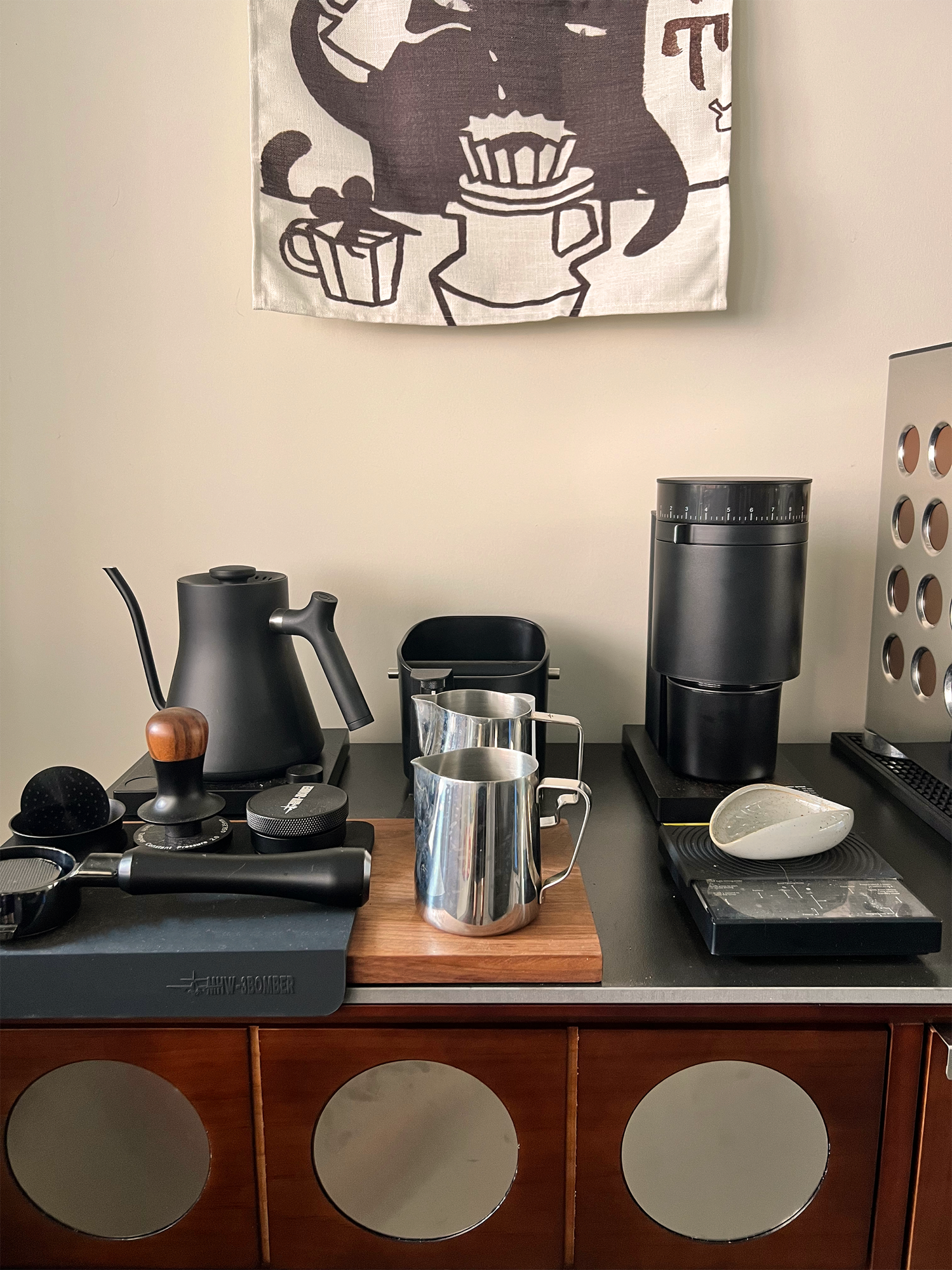 2monkeys built a coffee bar. Dreams = brewed ☕🙈🙉