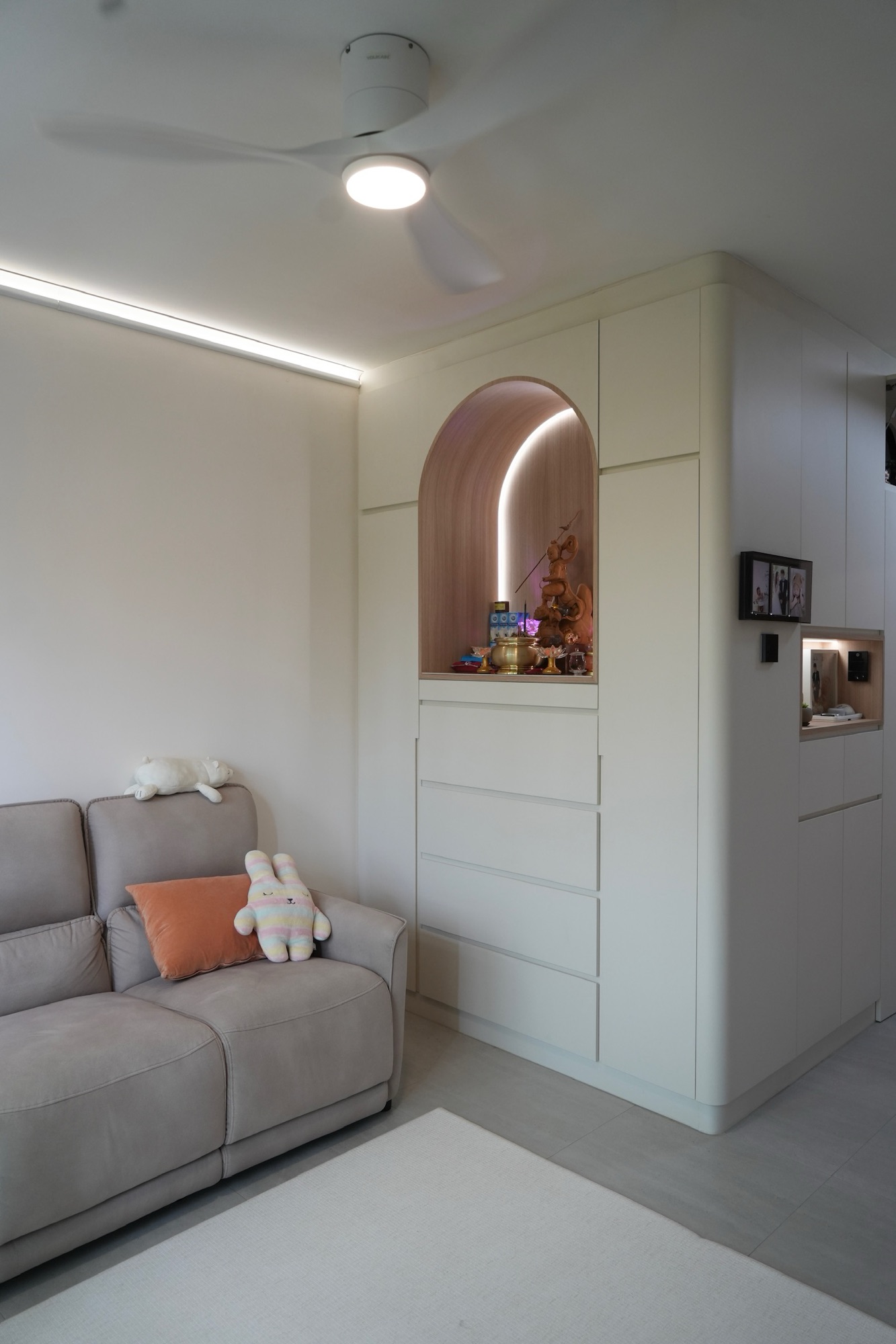 ✨ Our cozy little living room corner 🌤️