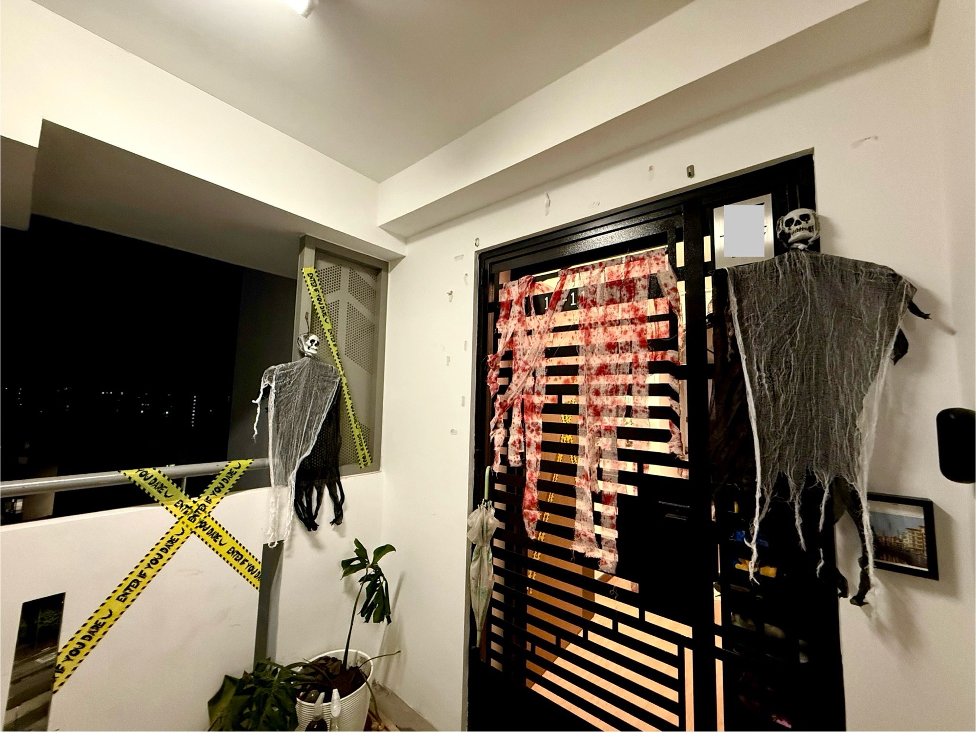 Entryway:-Halloween-Decorations-2025-