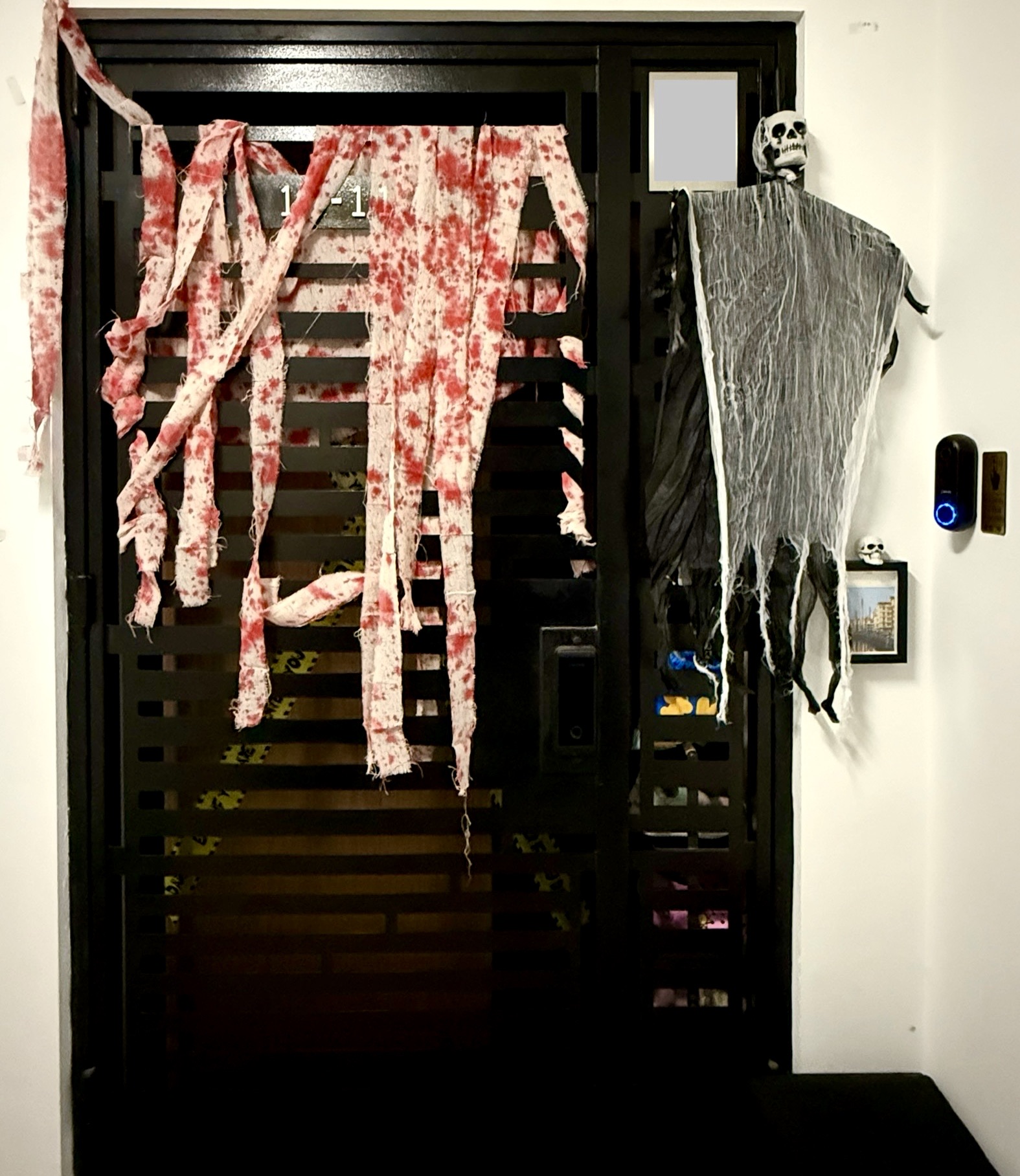 Entryway: Halloween Decorations 2025