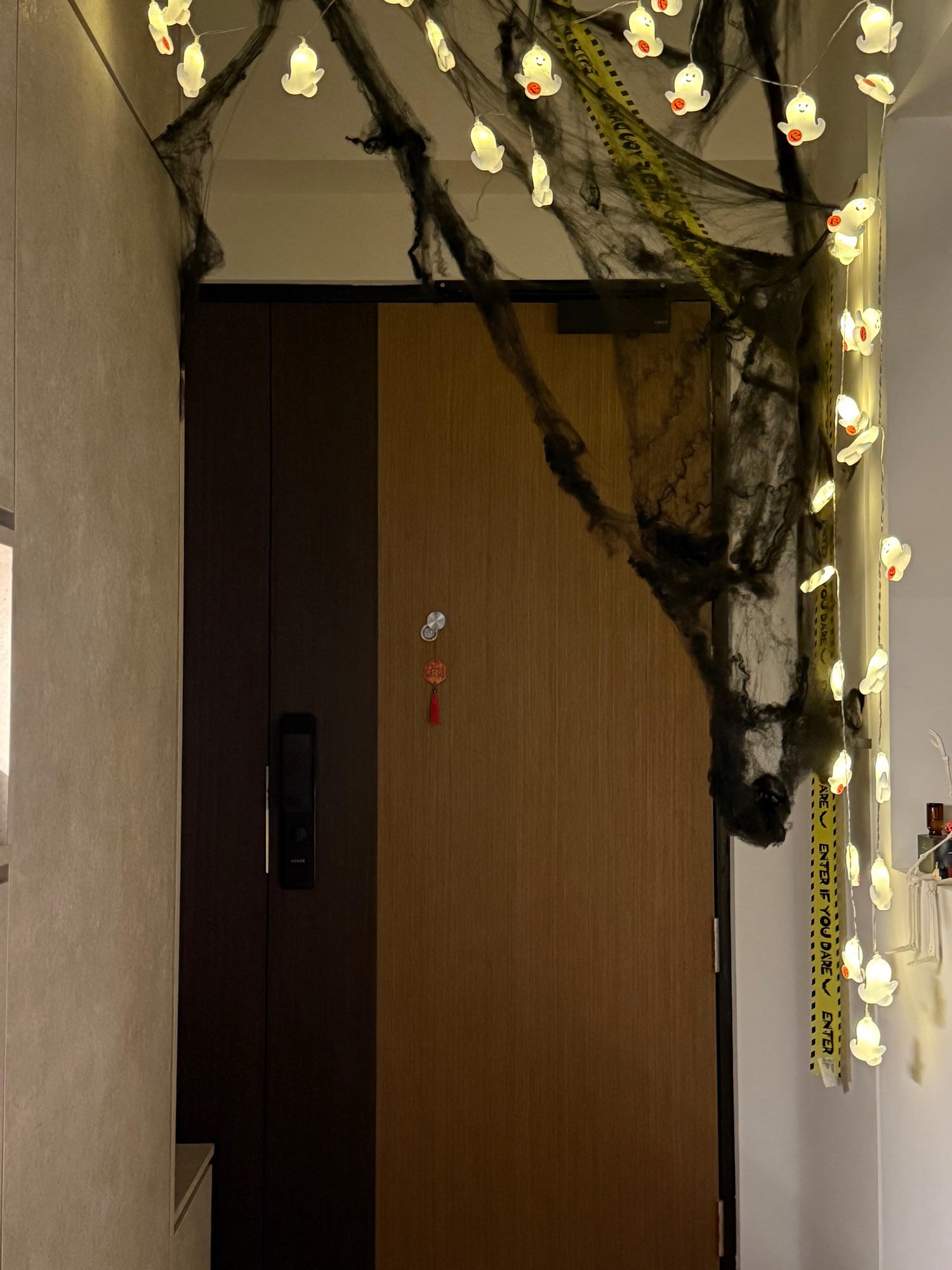 Entryway: Halloween Decorations 2025