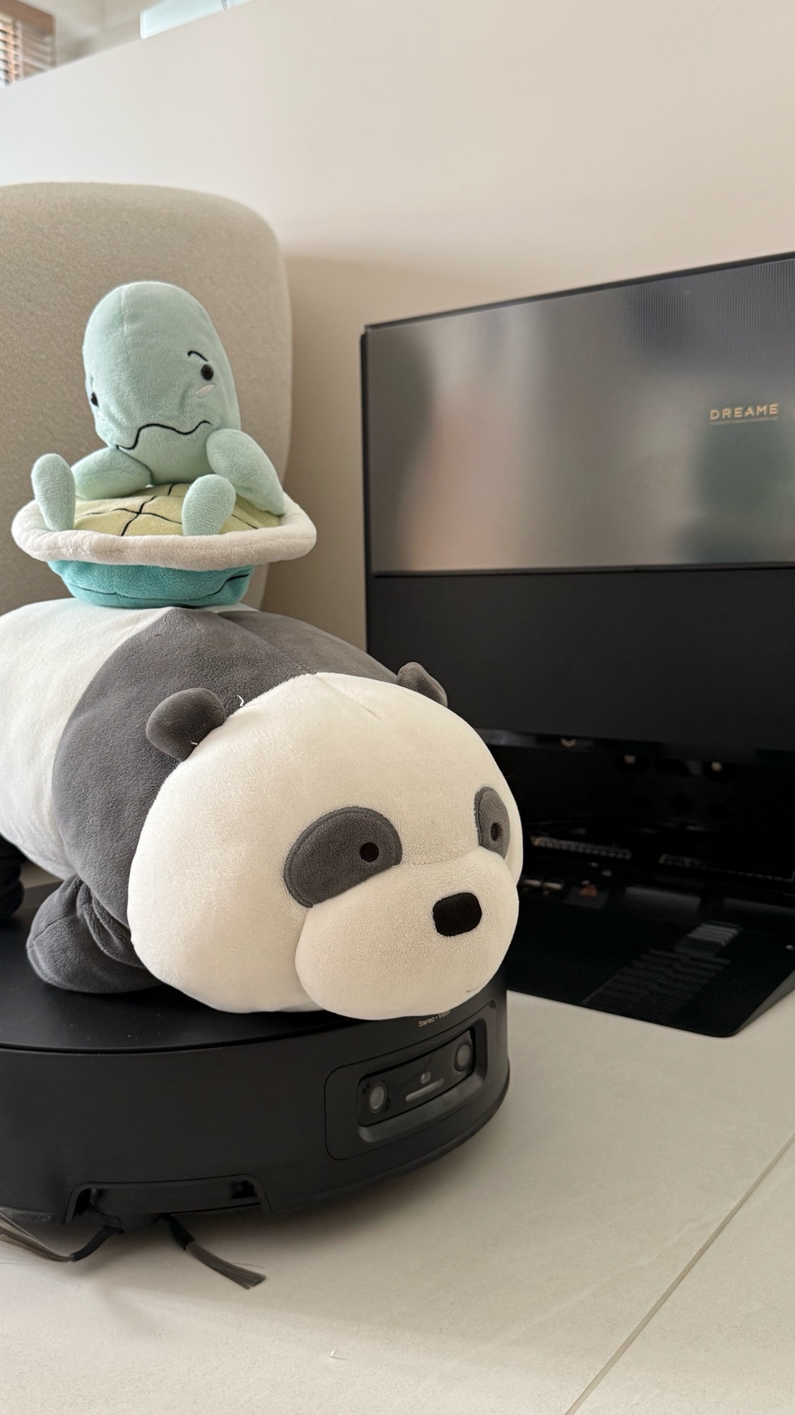 Highly-recommend-owning-a-robot-vacuum