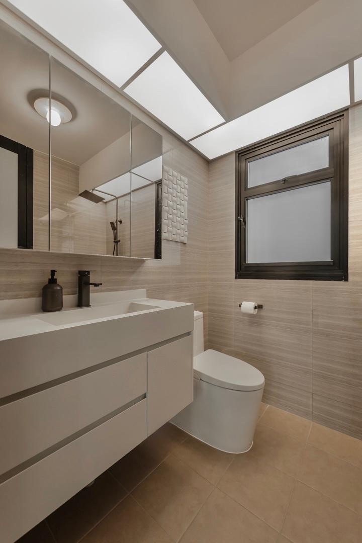 Tour of master bathroom with bathtub🛁