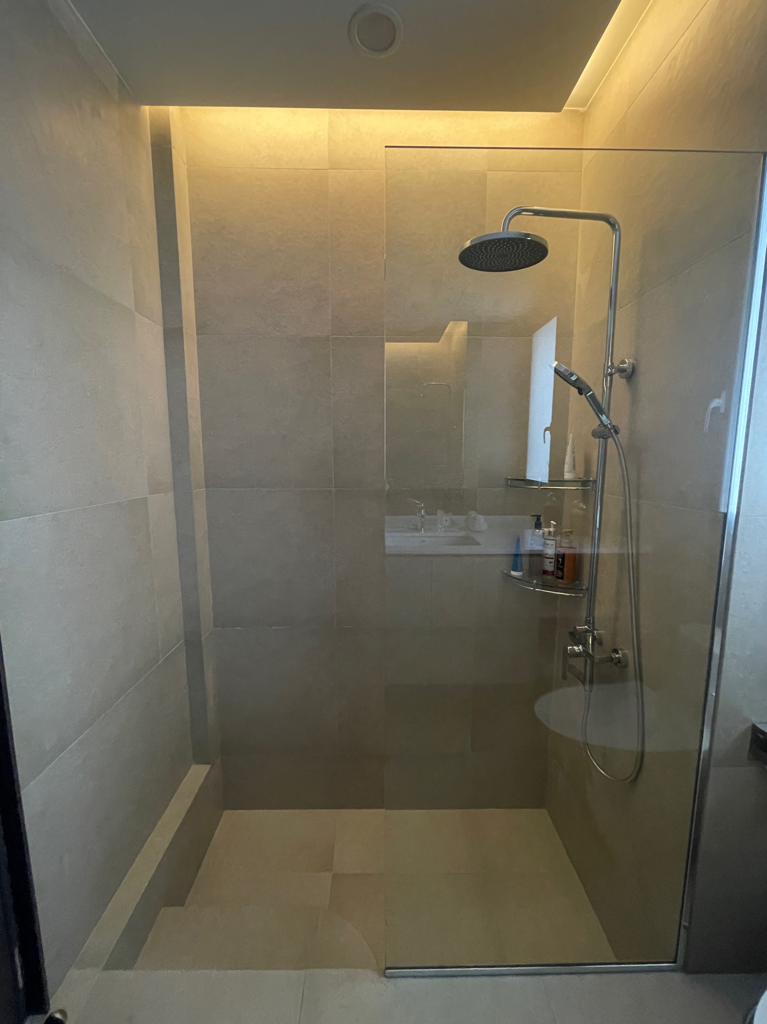 Under-$10k-overhaul-of-our-master-bathroom