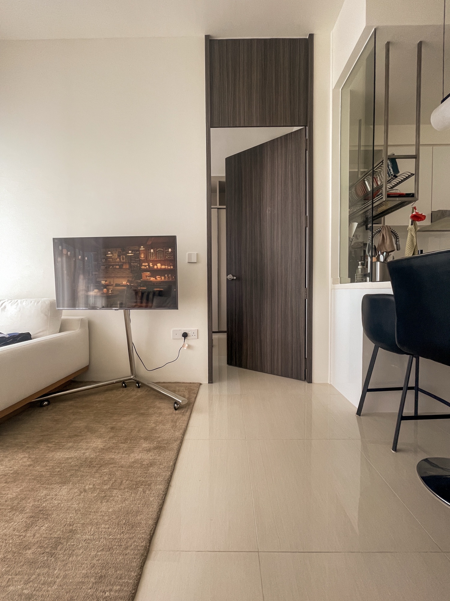 Feature-door-instead-of-feature-wall!