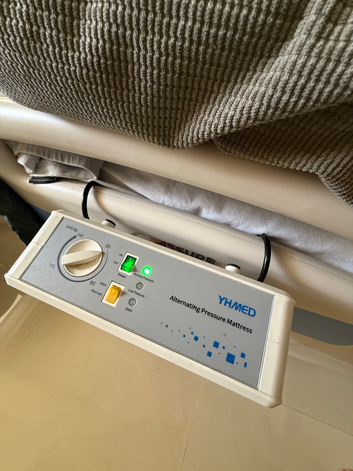 3 generations living under the same roof 🏠