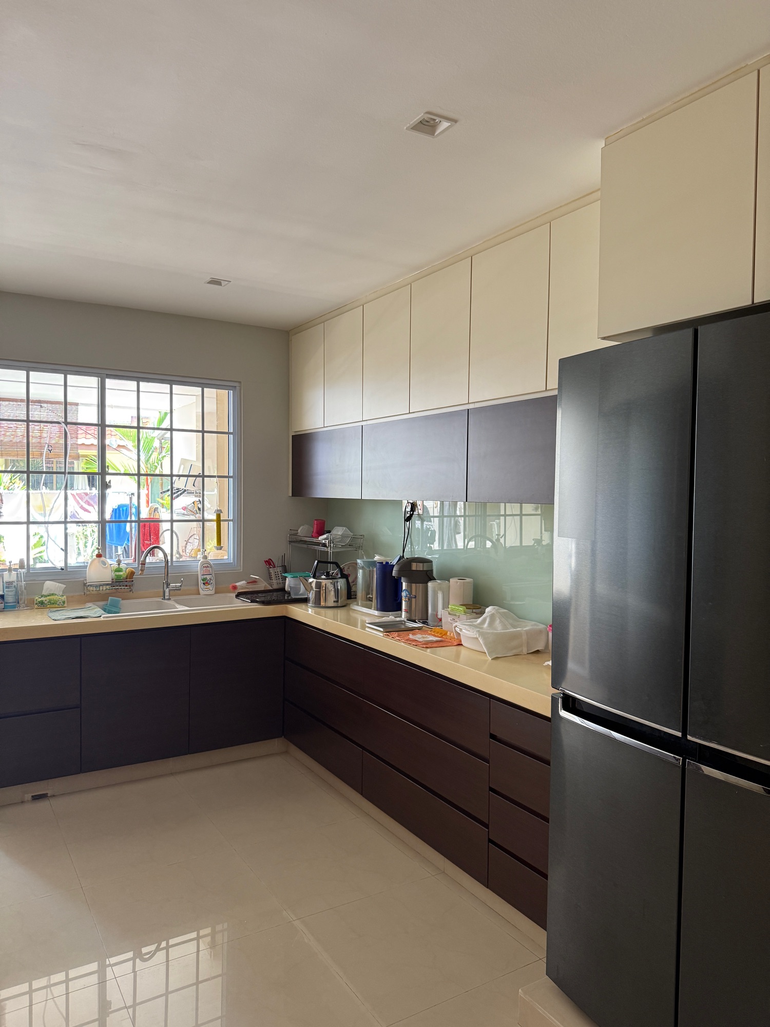 3 generations living under the same roof 🏠