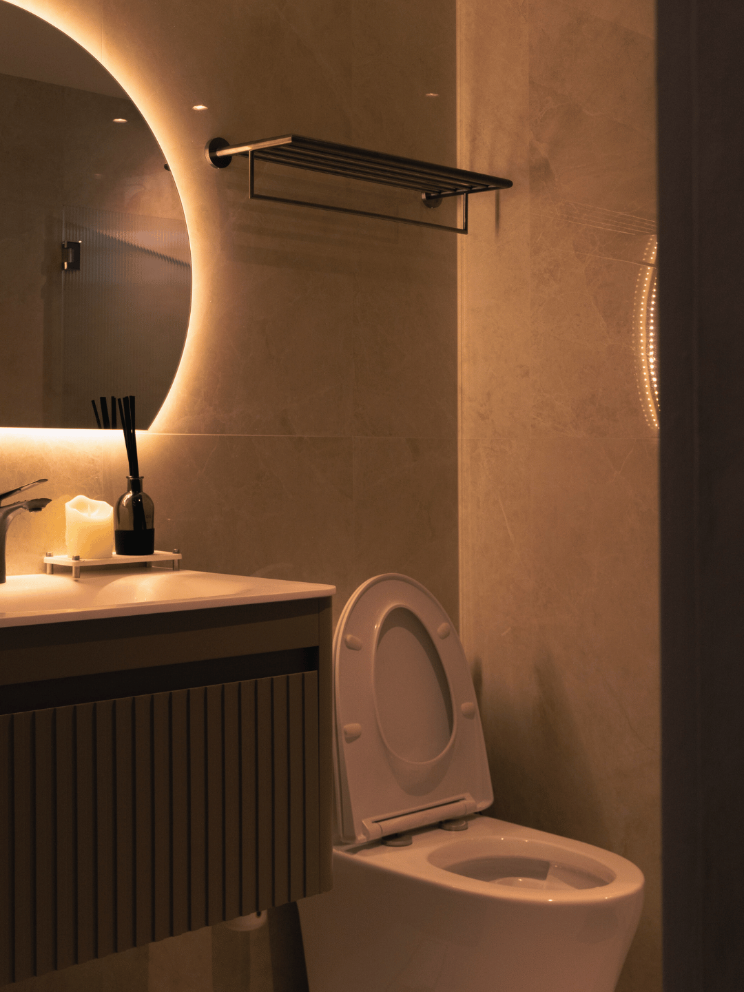 Shades of Serenity, A Dark Luxe Home by Carina