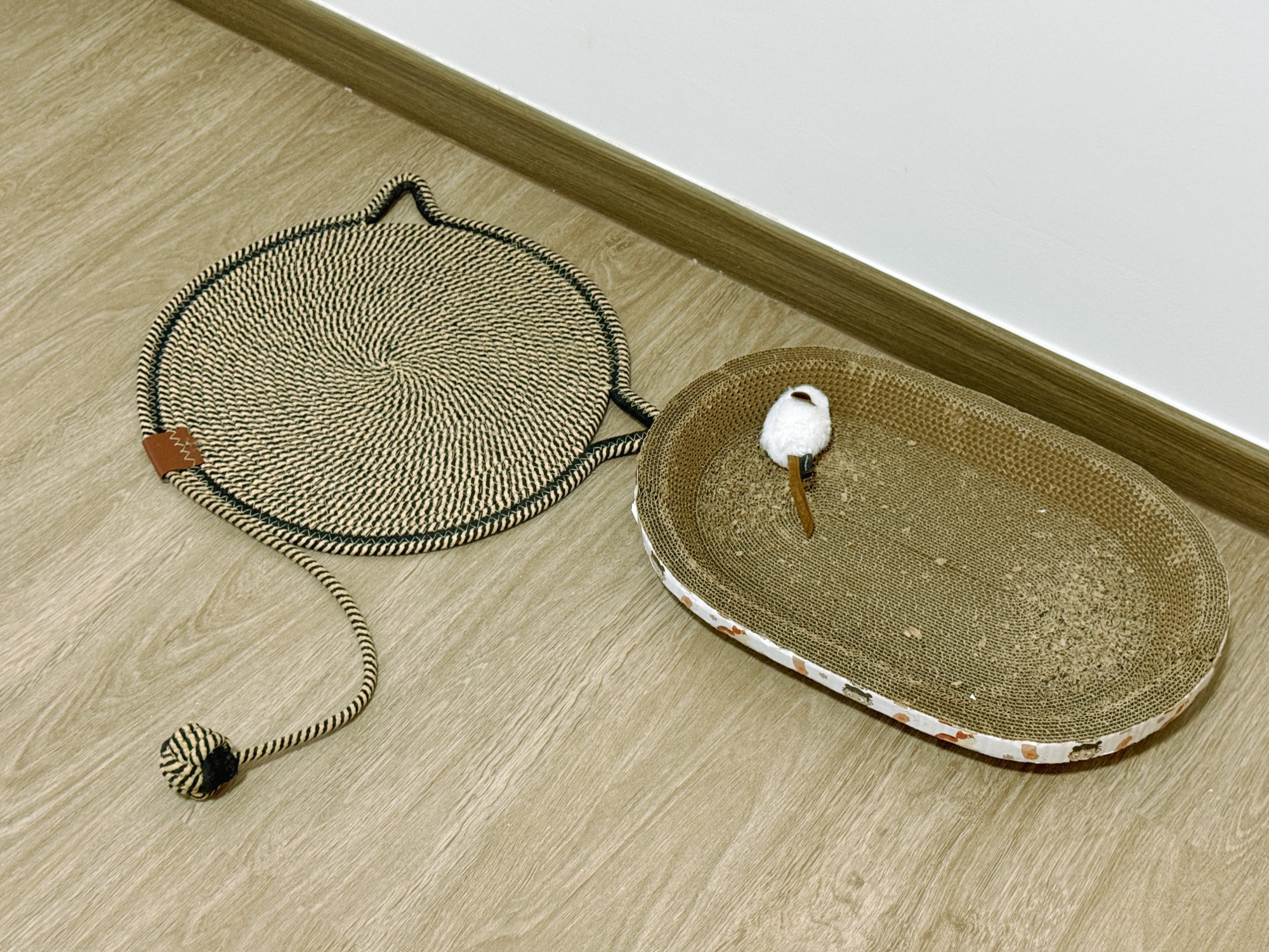 Cat/Guest Room - Keeping it clean, simple and practical!