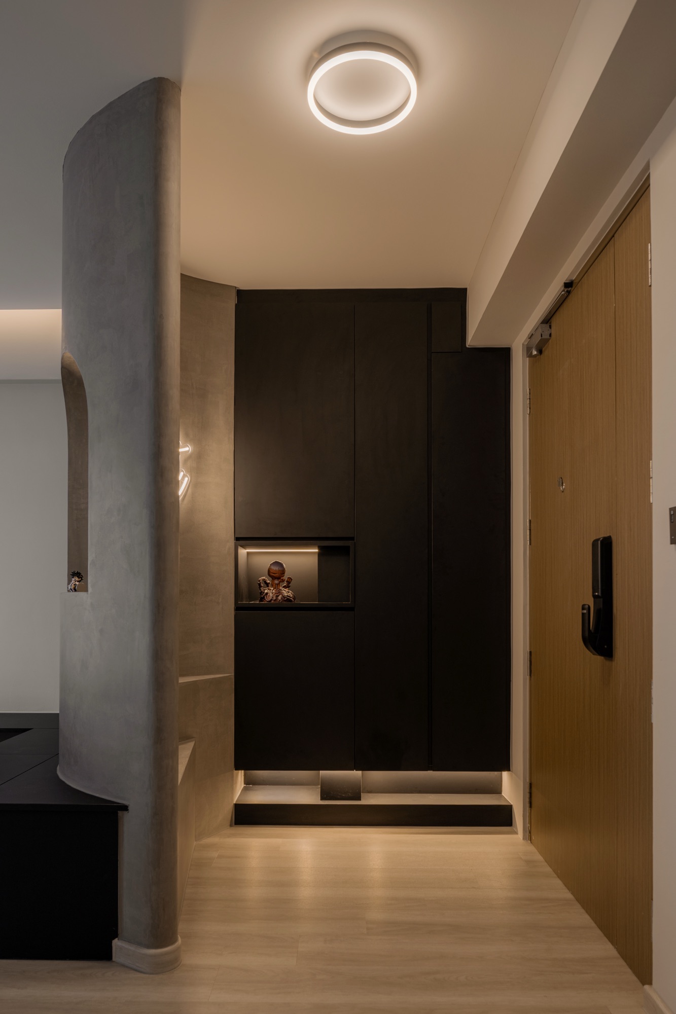 Monochrome-confidence-meets-Modern-Minimalism-⚫️⚪️