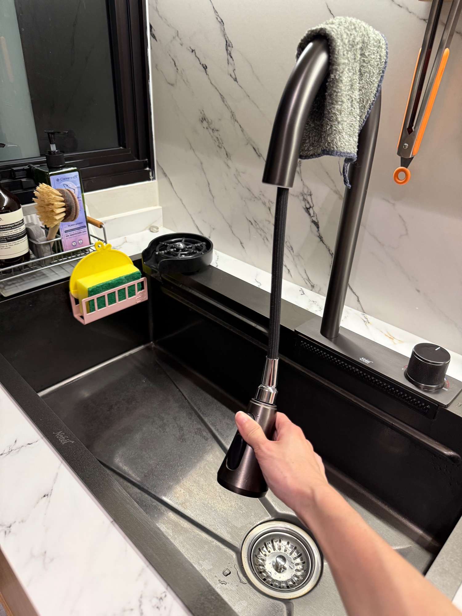 LET THAT SINK IN! Tour our kitchen sink!