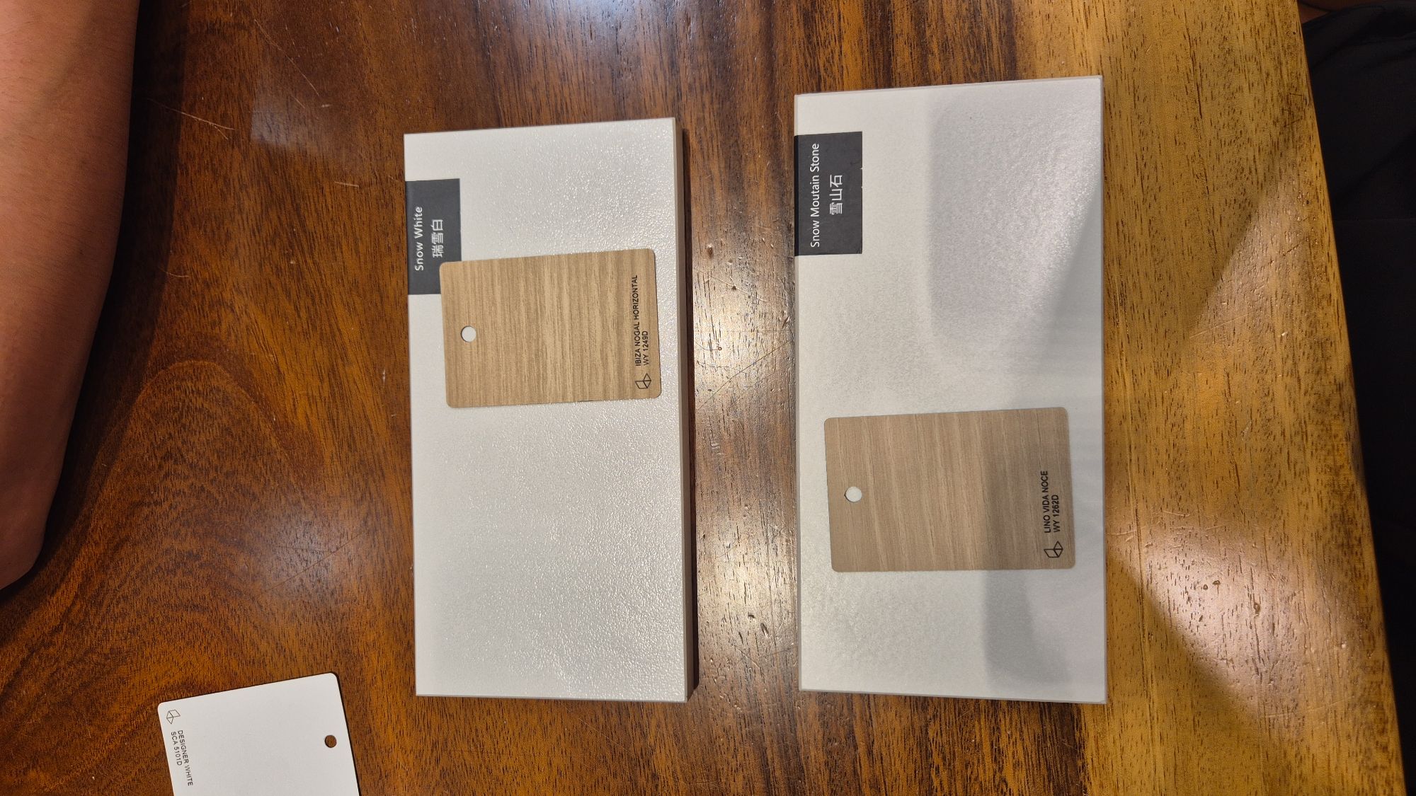 Choosing of carpentry colors