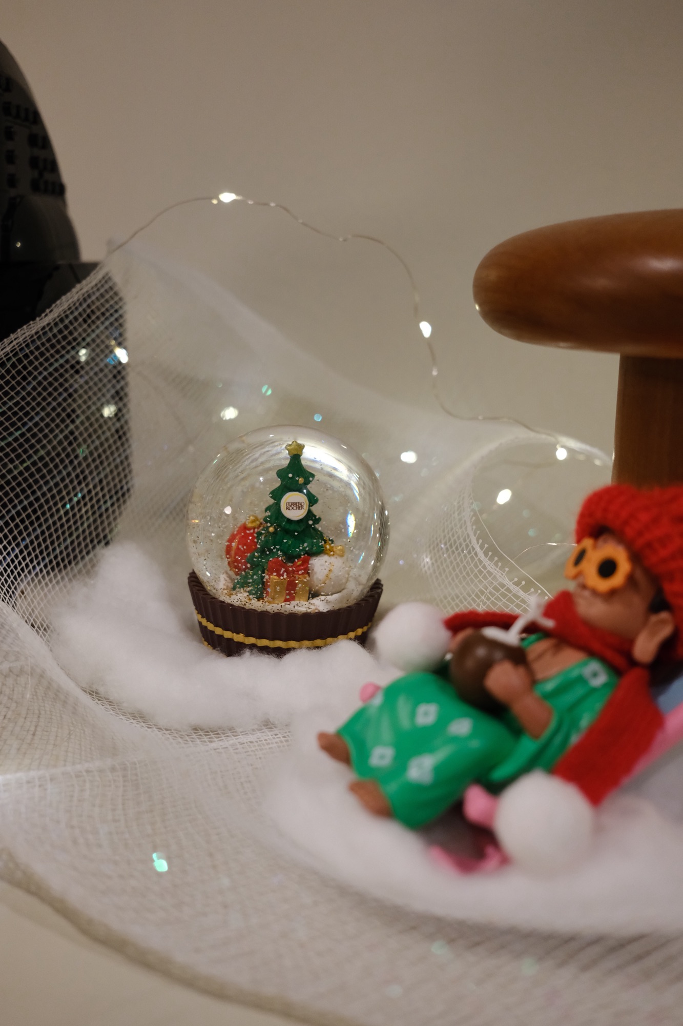 Decorating  (and reusing) for Christmas