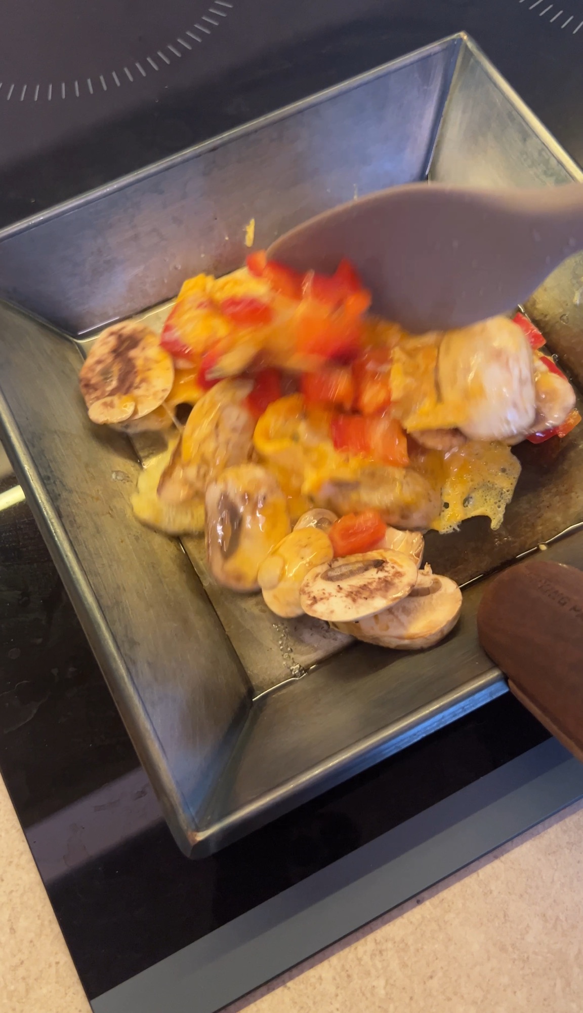 Cook and serve with our cast iron Frying Pan Jiu — bye non-stick pans!