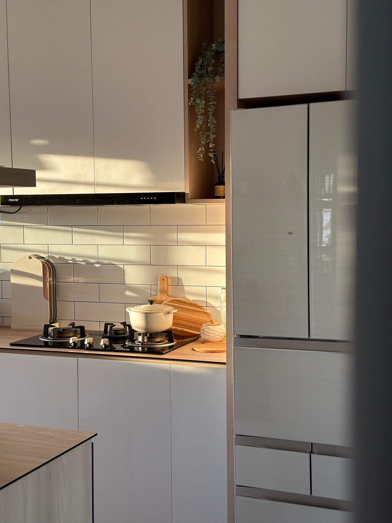 Minimalist-Galley-style-Kitchen-🌿👩‍🍳