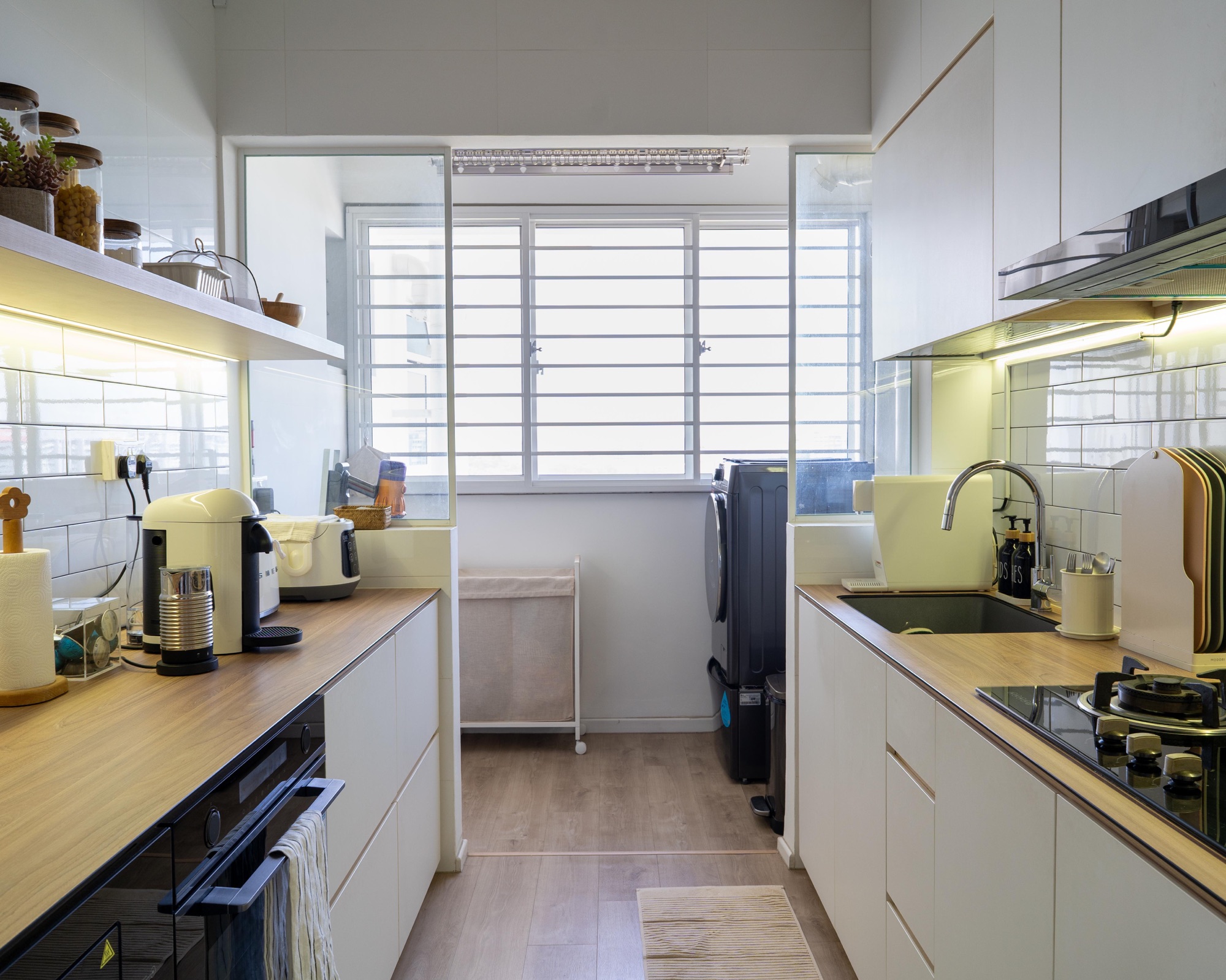 Minimalist-Galley-style-Kitchen-🌿👩‍🍳