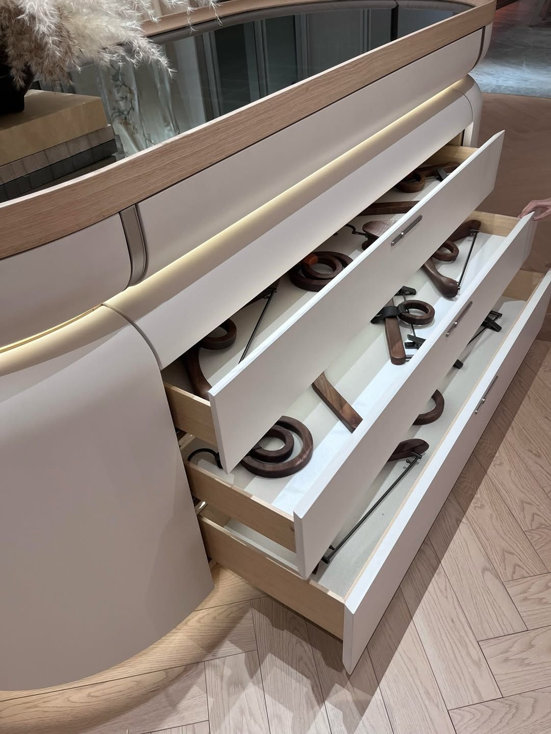 Srylish drawers design