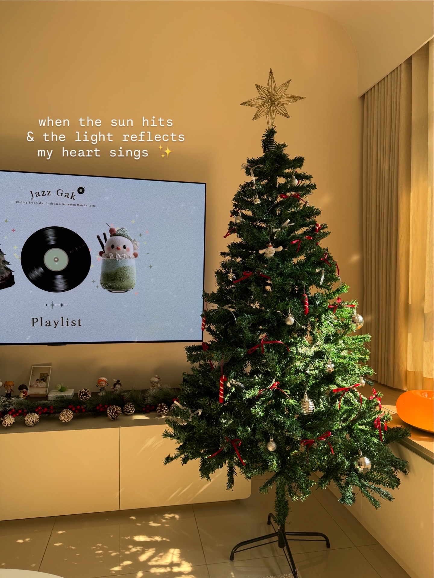 A little Christmas Spirit in Creme Haus ☁️