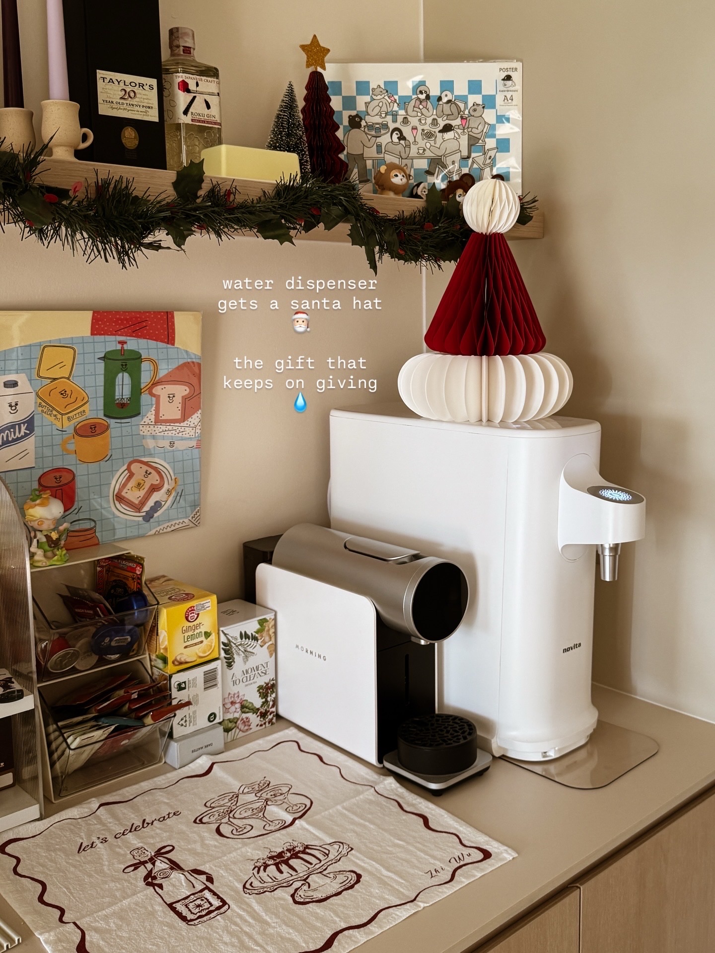 A little Christmas Spirit in Creme Haus ☁️