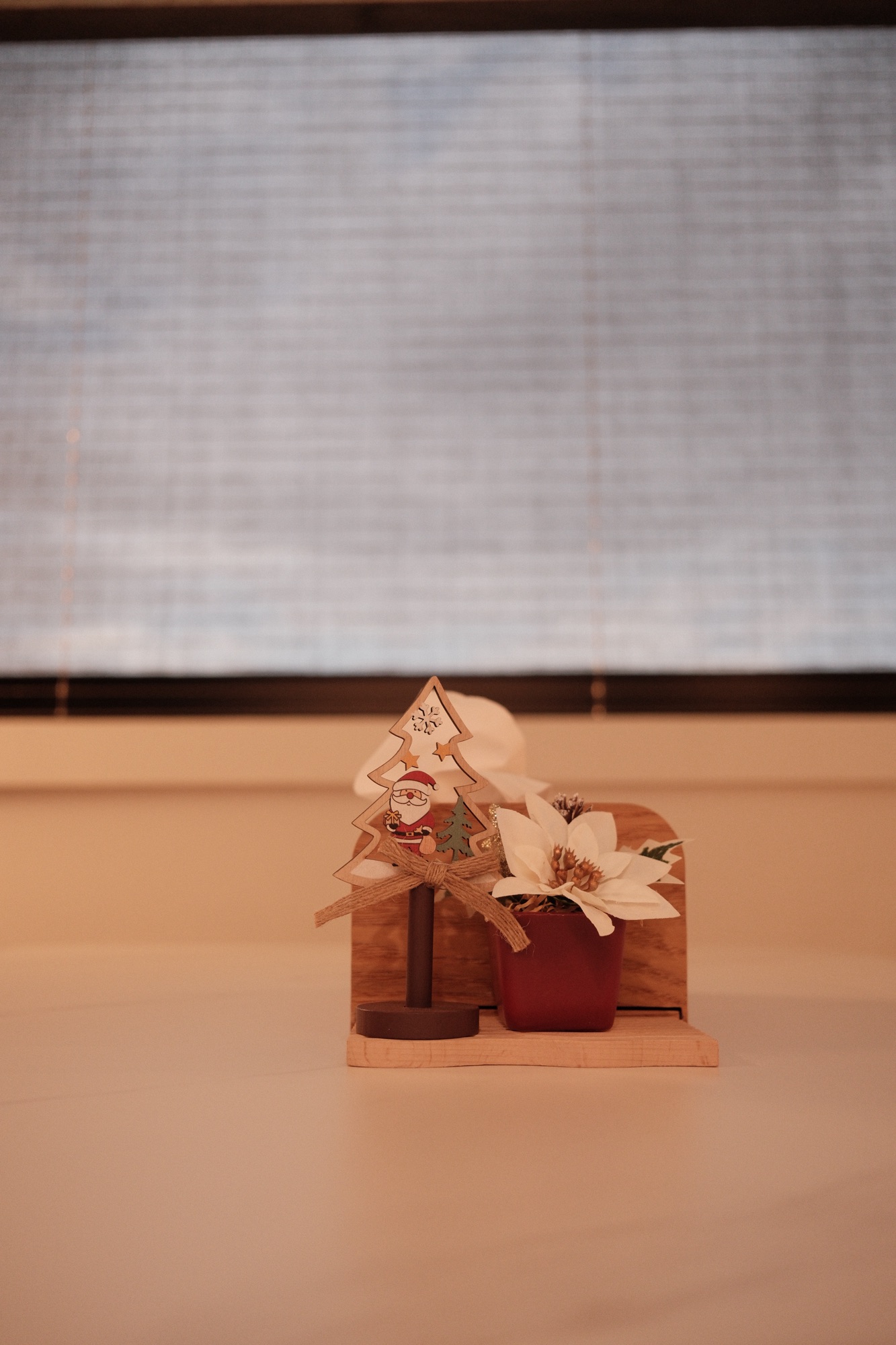 making a combined laundry and dining area work quietly