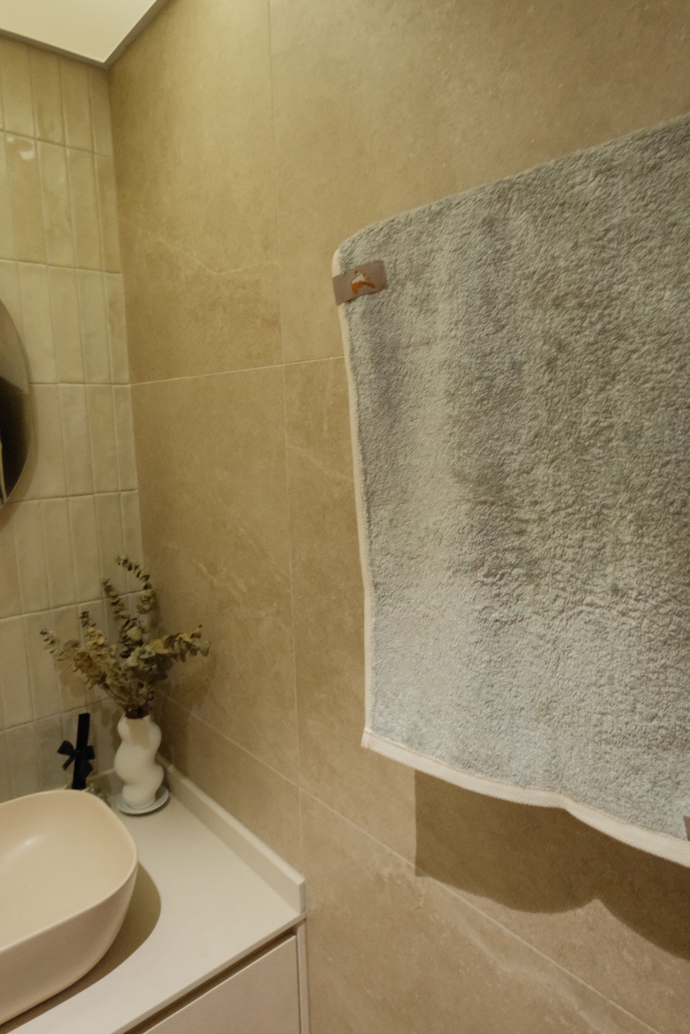 Little-Bathroom-Upgrades-We’re-Loving-Lately---BulBul