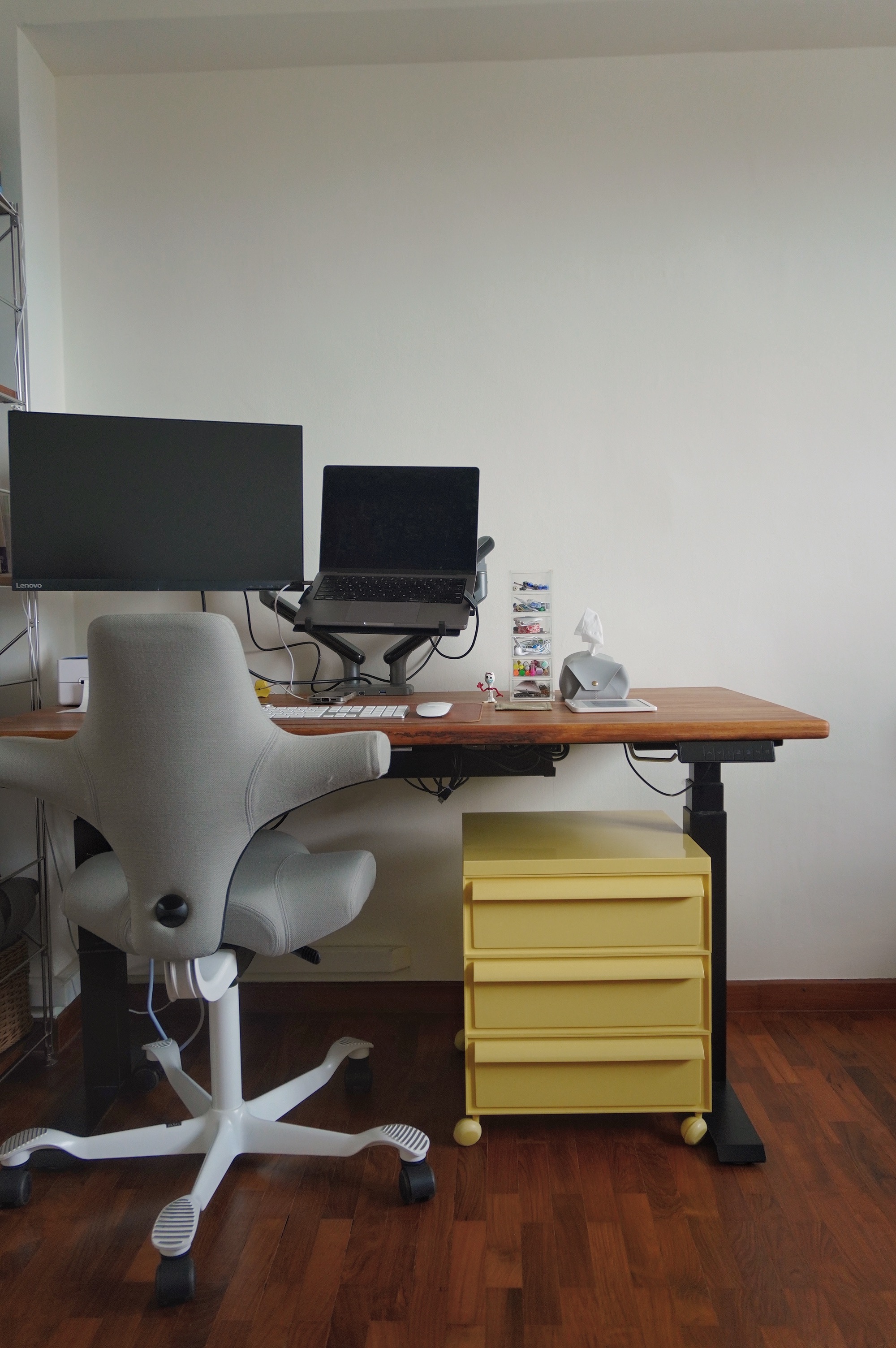 Pops of Color in Our Neutral Modern Farmhouse