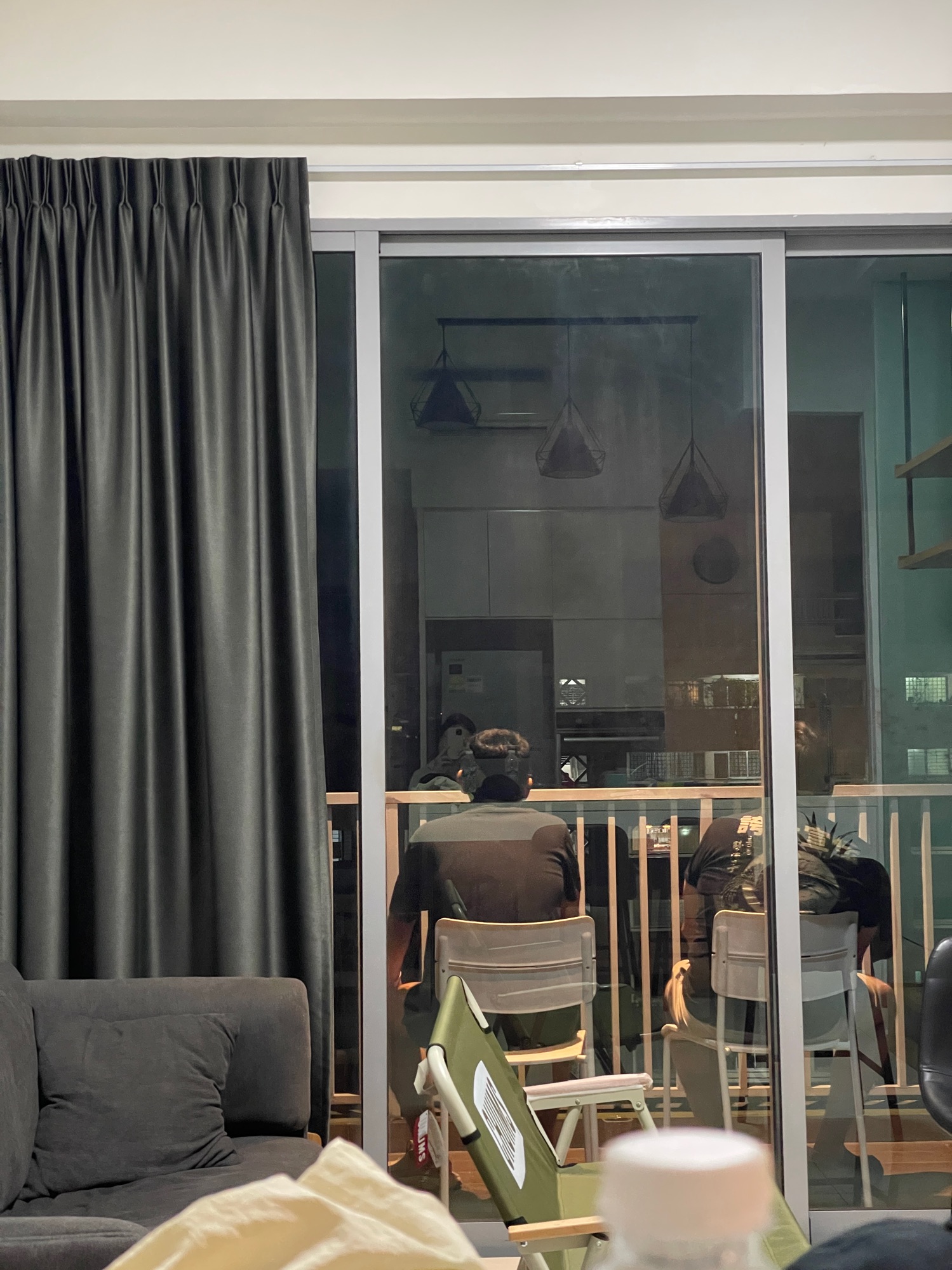 (29F & 28M) 1BR Condo. Can meh?