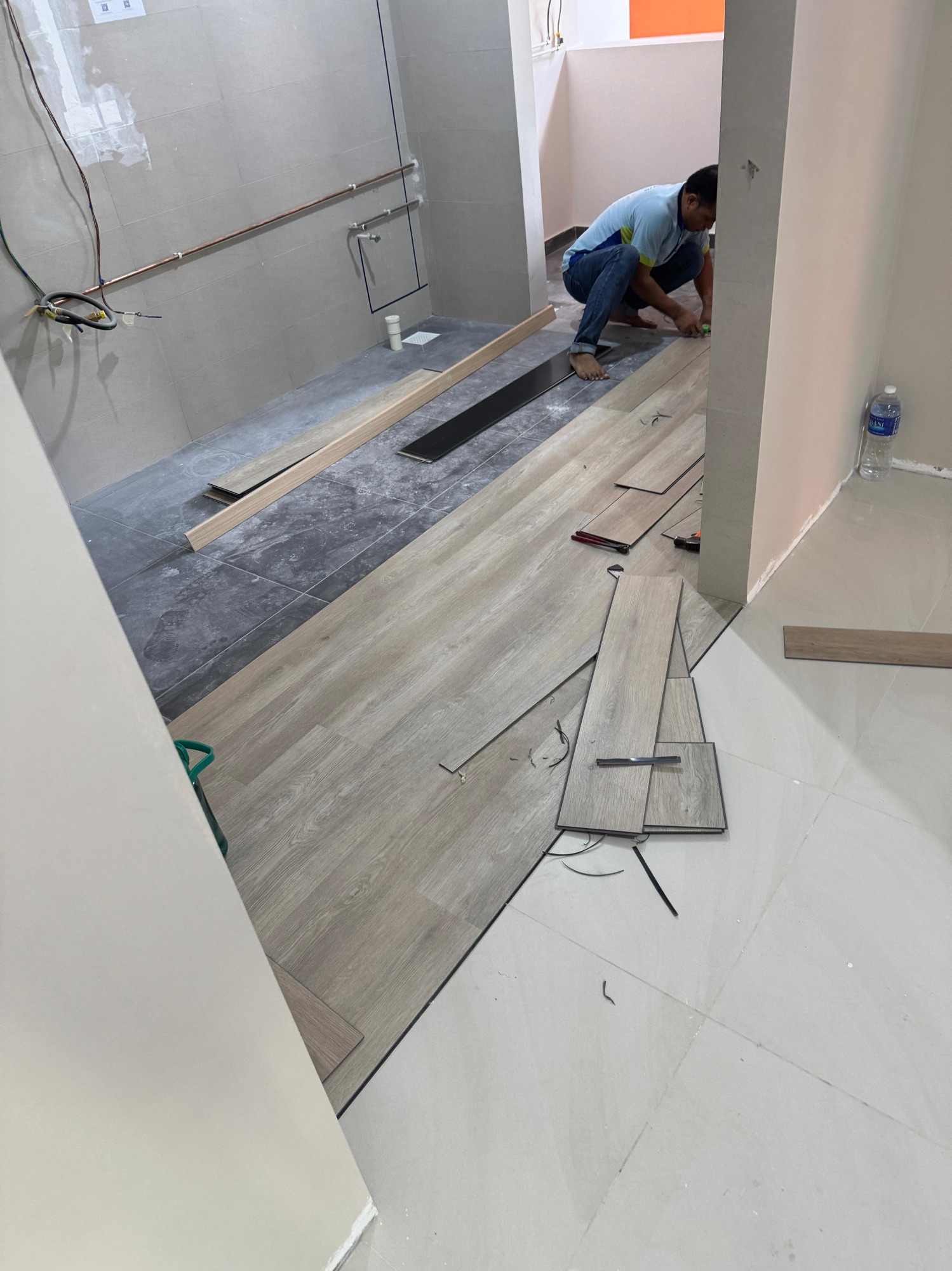 Laminates, Tiles + Paint Colours