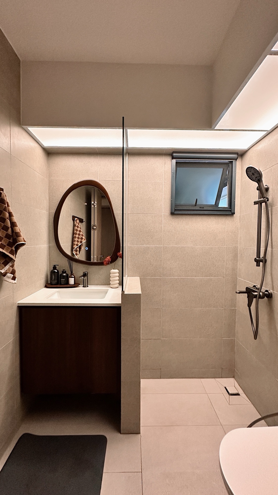 Laminates, Tiles + Paint Colours