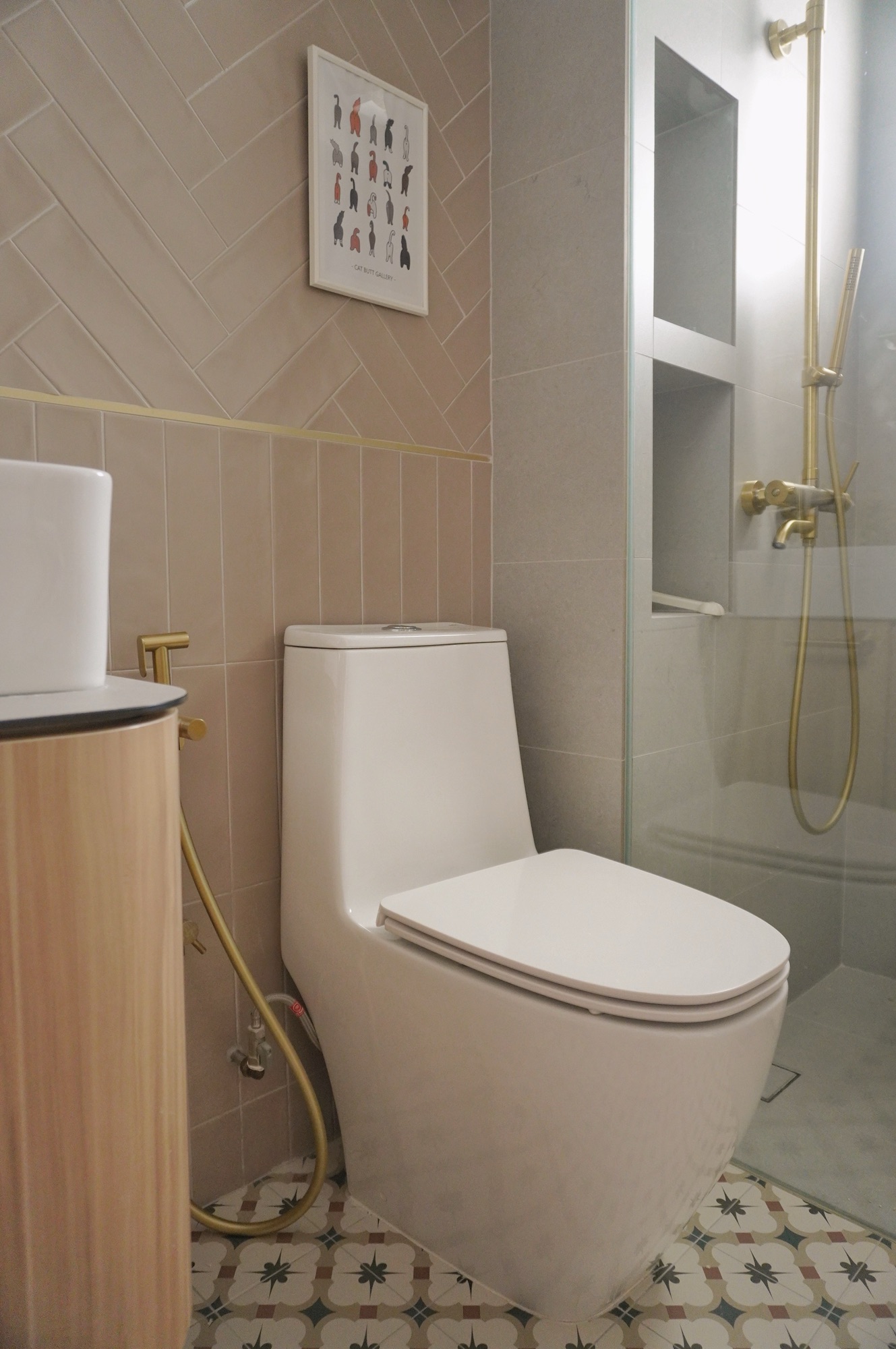 Our Bathroom Choices: Less Scrubbing, More Living