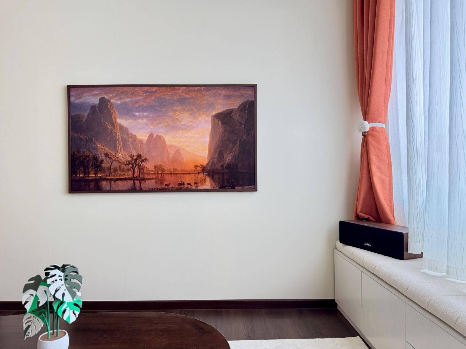 How I hid the wires of my Frame TV