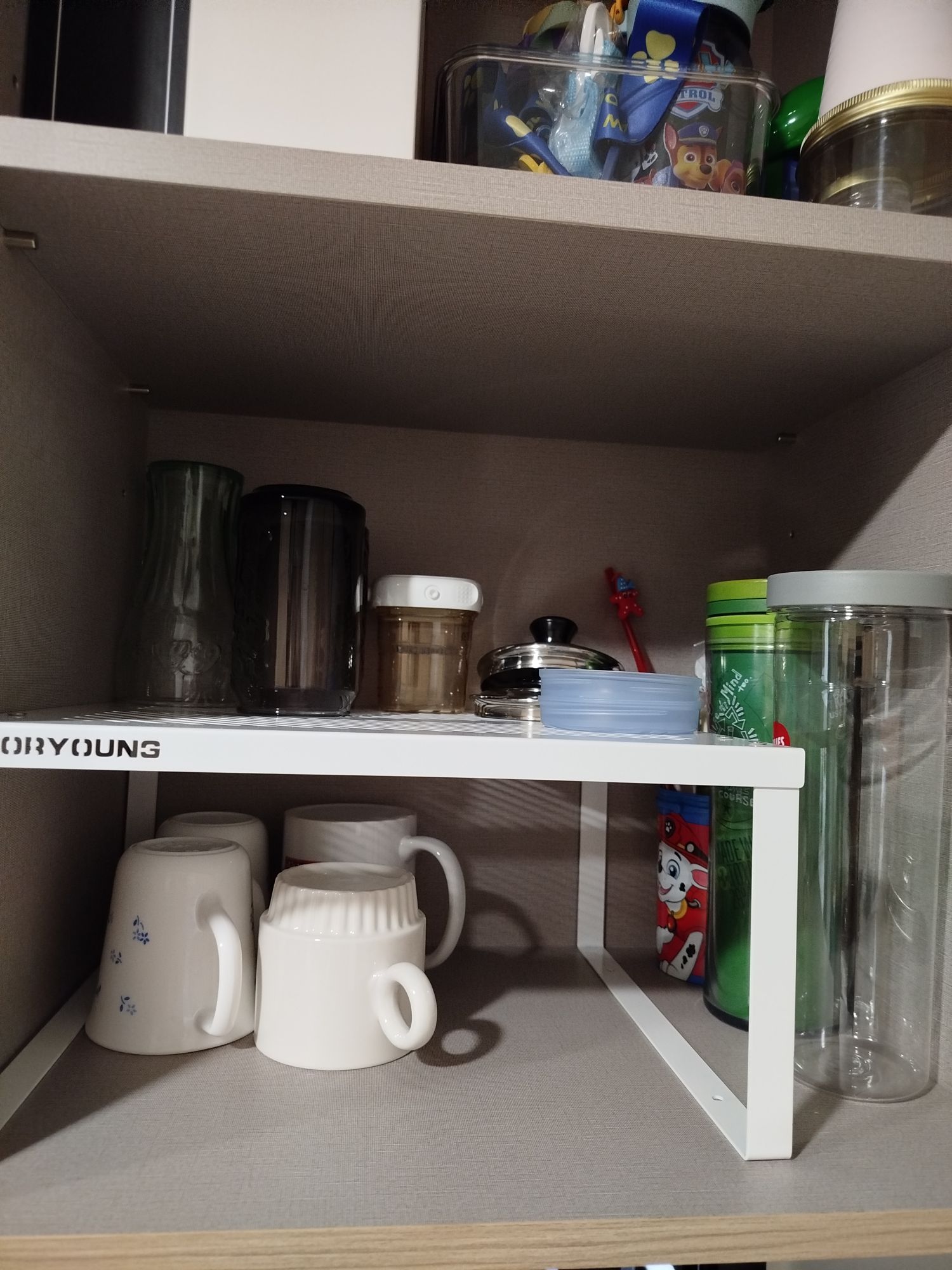 Kitchen cabinet organisation to make more space