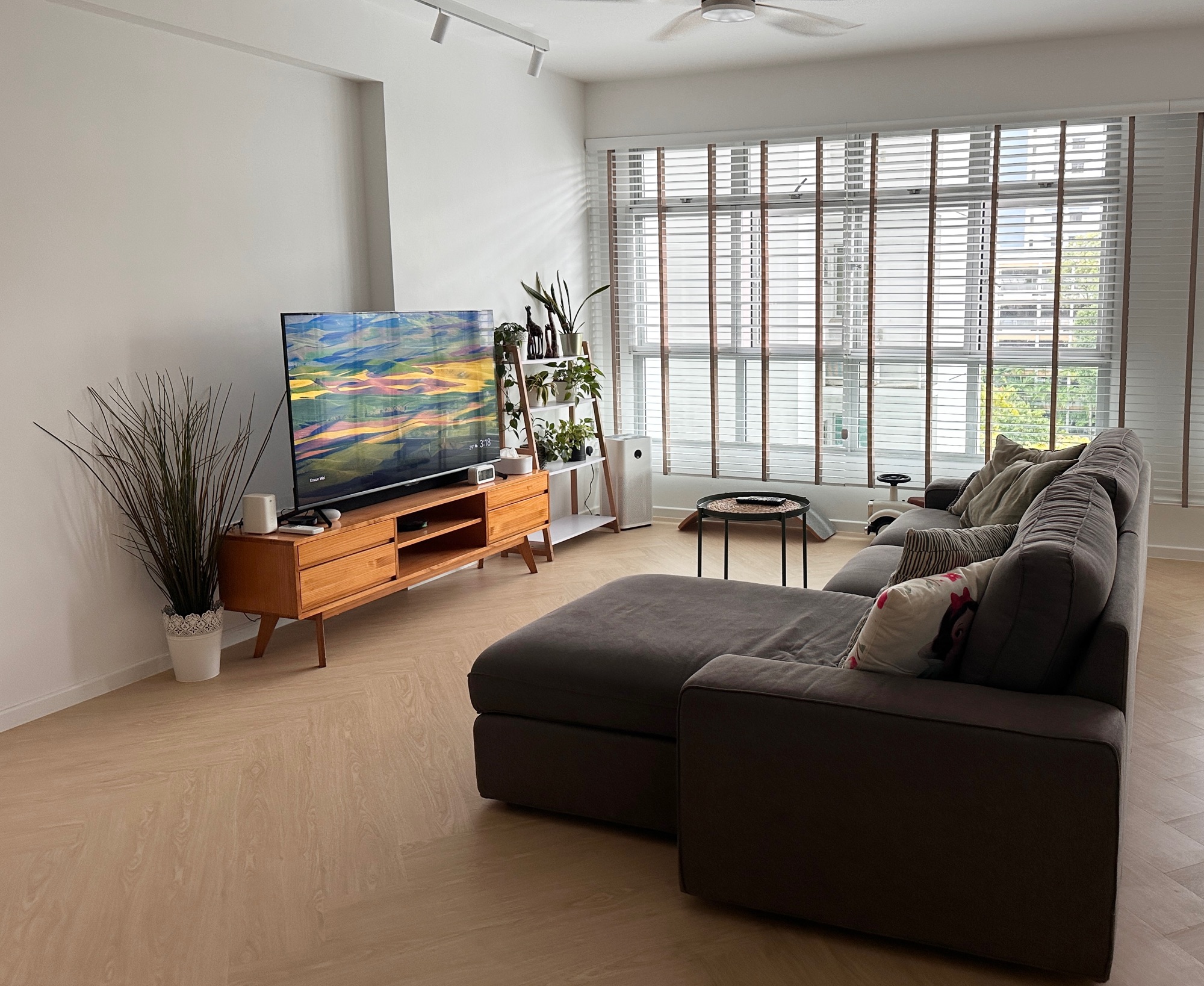 House tour of our budget friendly reno resale house