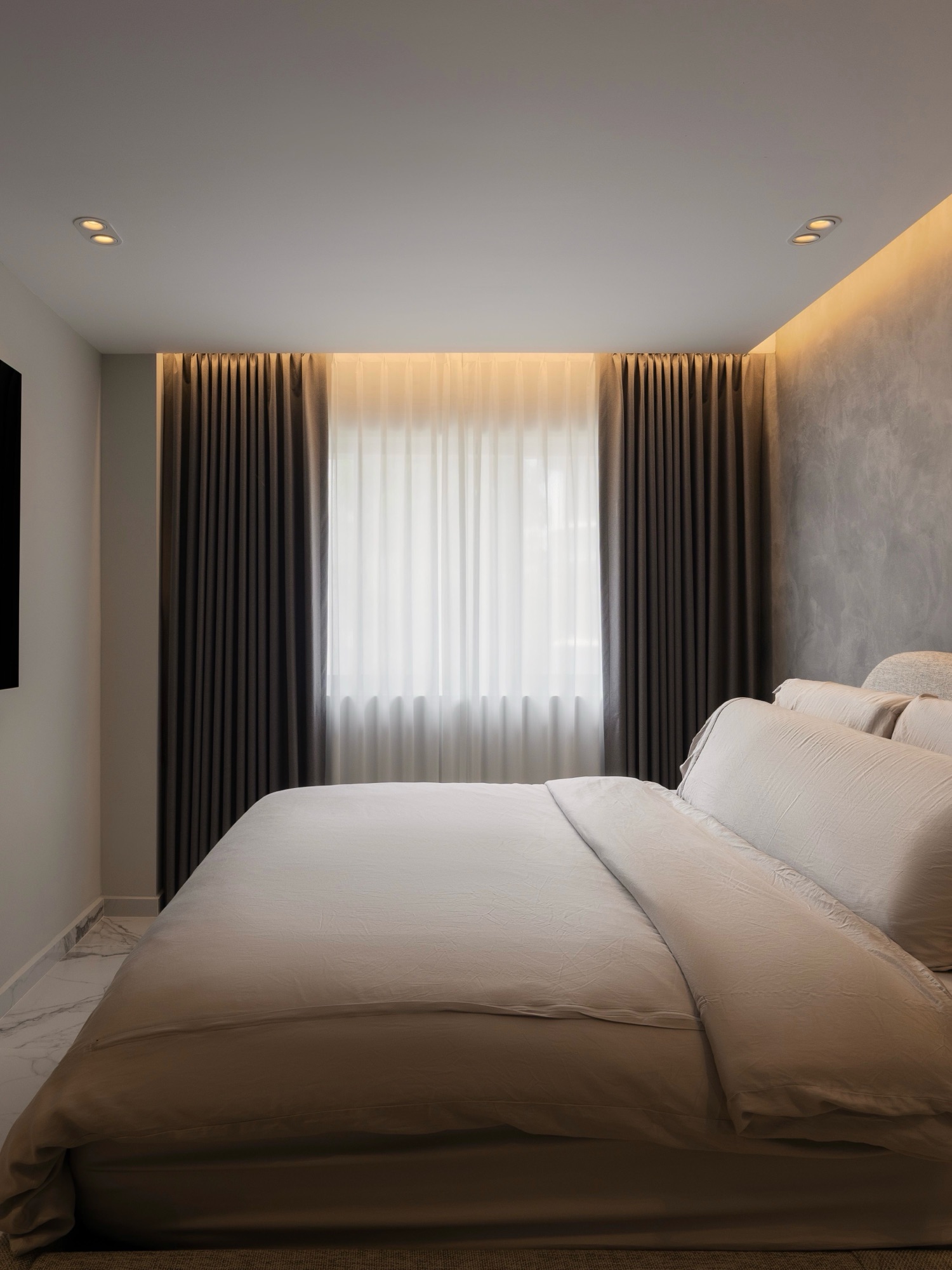 We’re Not Fans of Overhead Ceiling Fans 💨