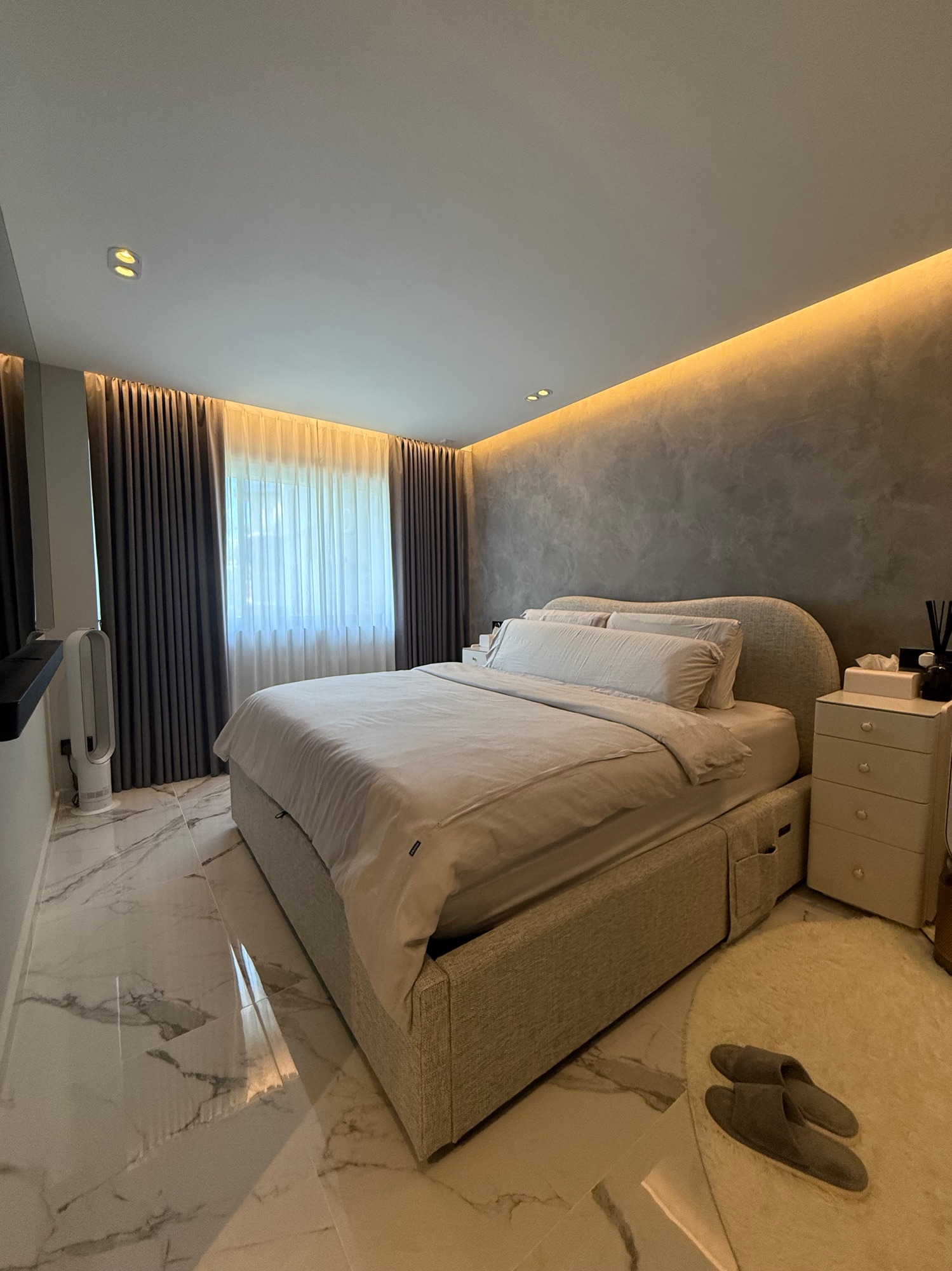 We’re Not Fans of Overhead Ceiling Fans 💨