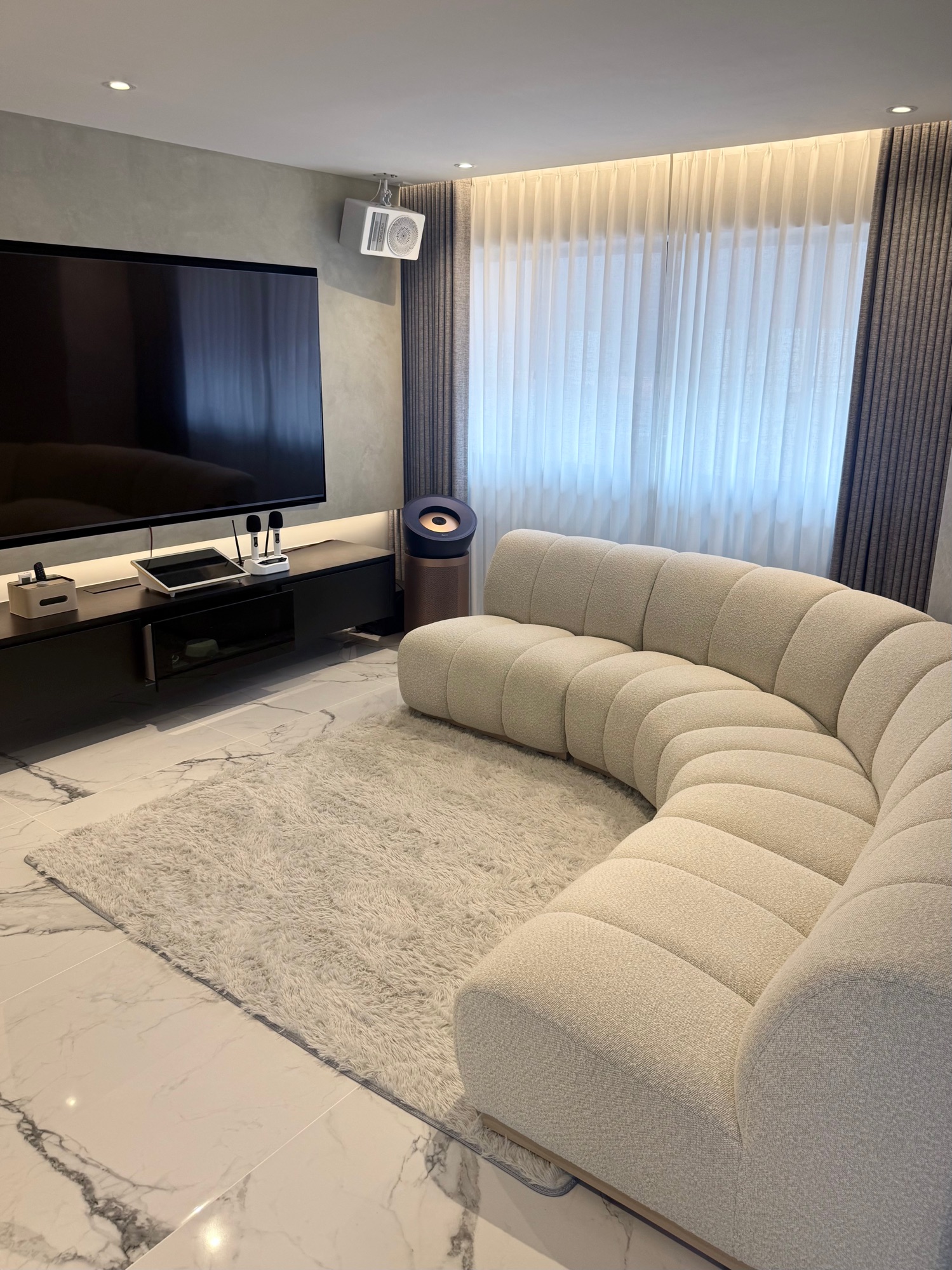 We’re Not Fans of Overhead Ceiling Fans 💨