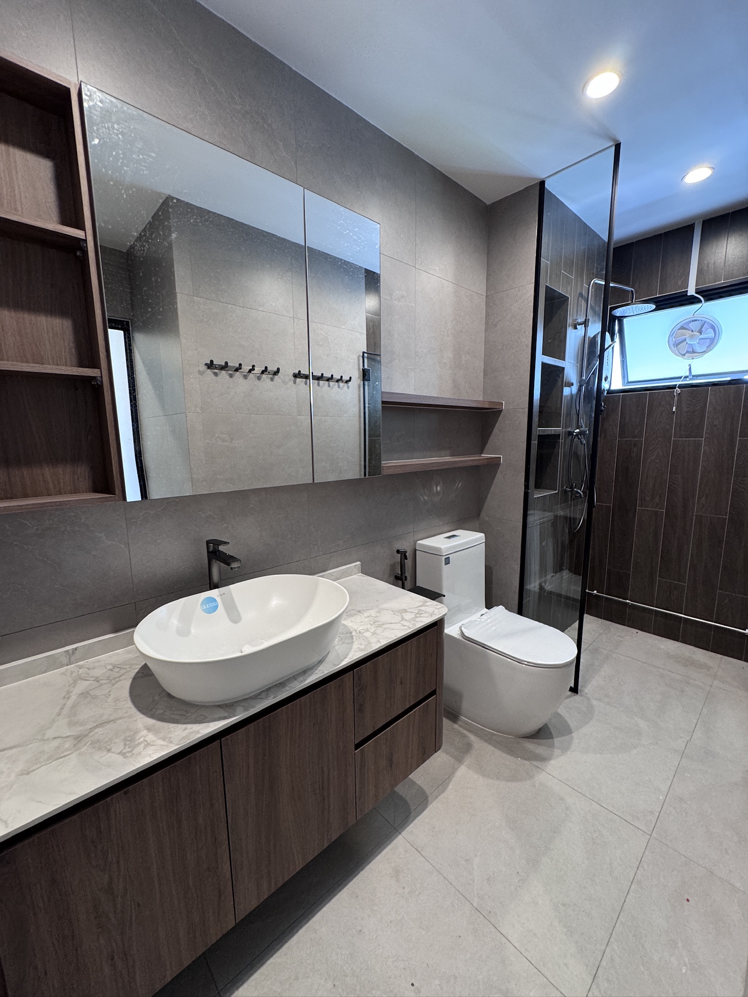 the-boys’-common-bathroom