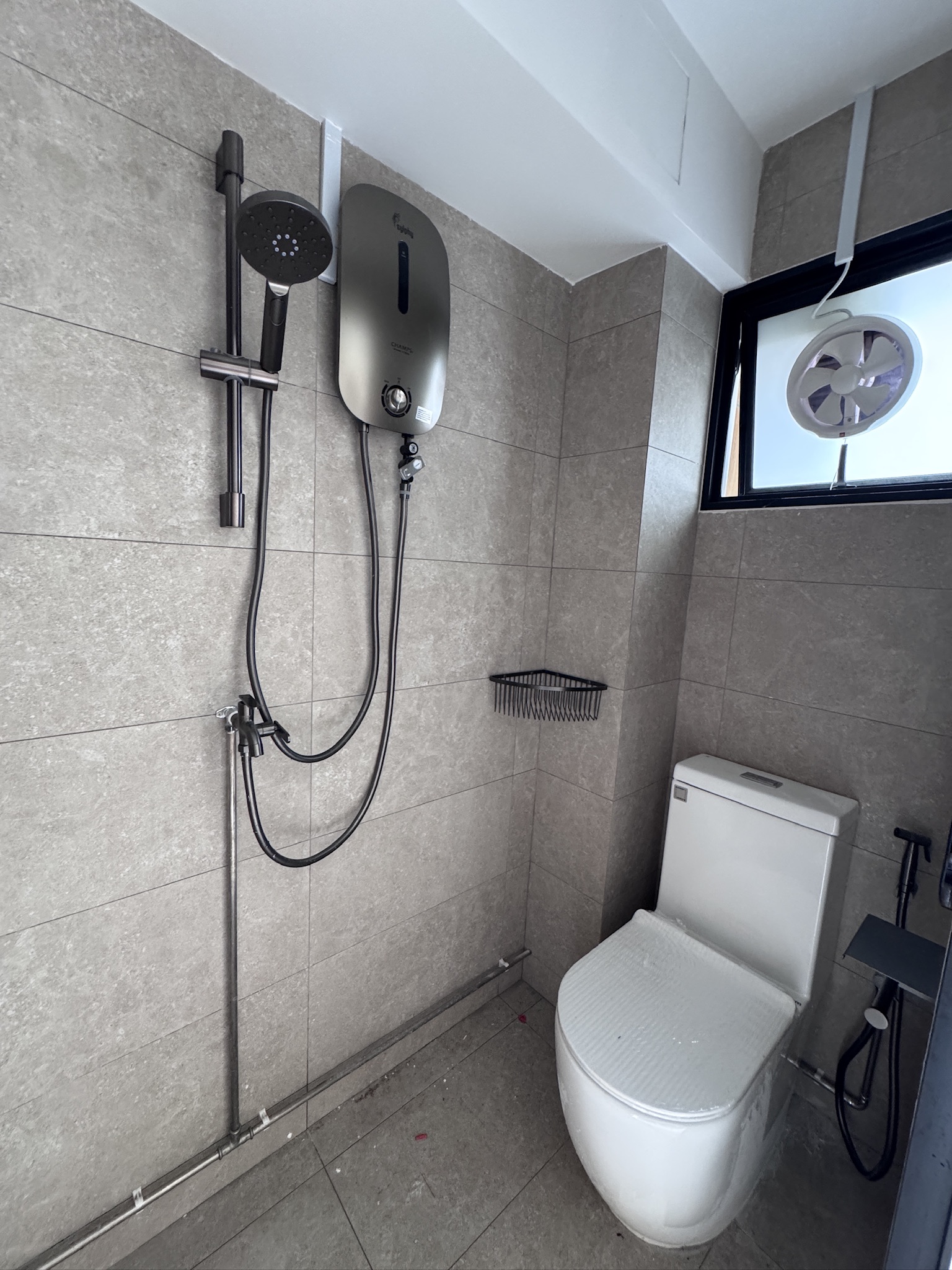 why we kept a full shower on level 1