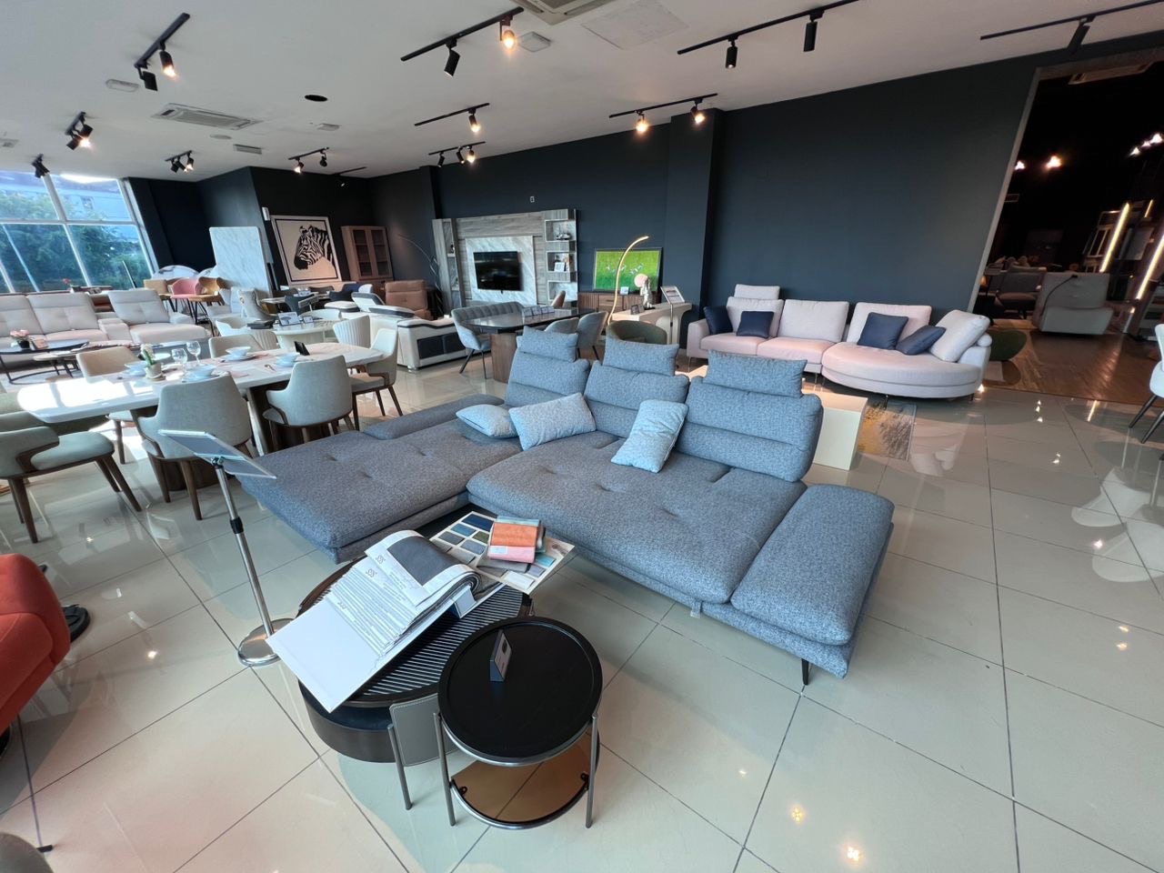 L-shaped-sofa-hunt!-