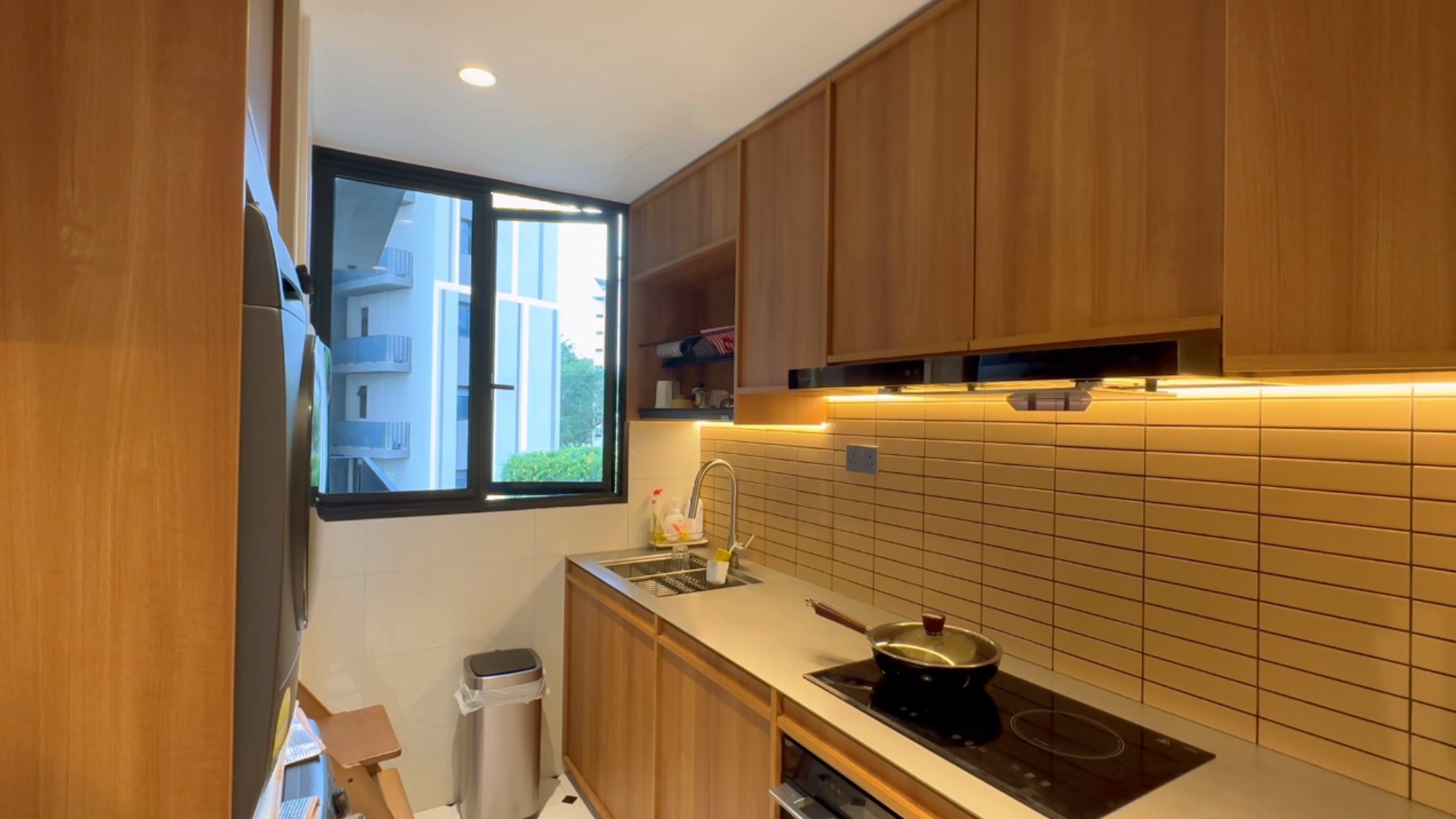 Home Tour: Xiao Hong Shu-inspired 1109sqft home ✨ Mid modern century