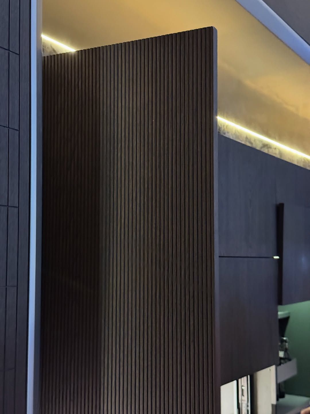 Sophisticated kitchen cabinet design