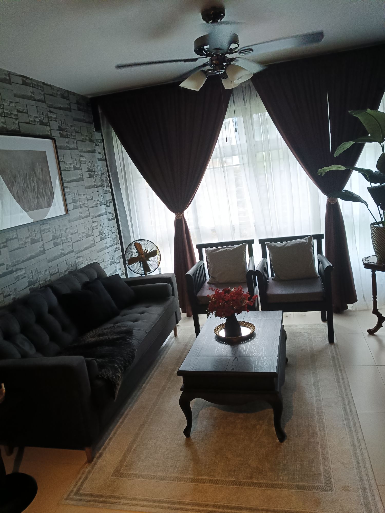 UNRENOVATED LIVING AREA!