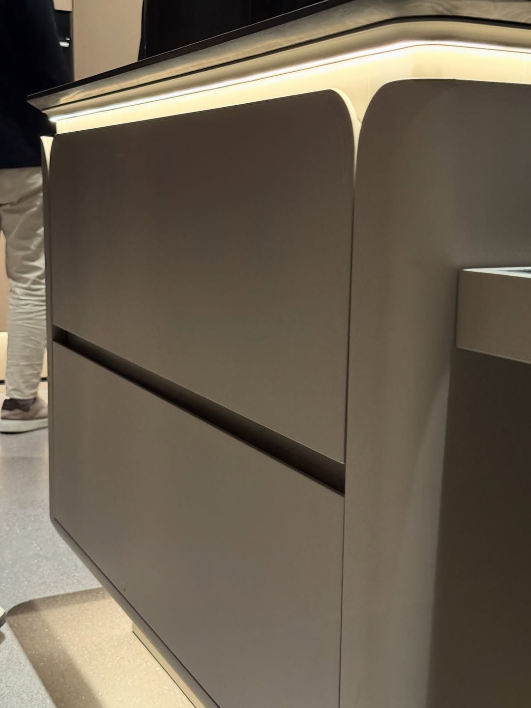 Stylish and sophisticated cabinet and drawer design