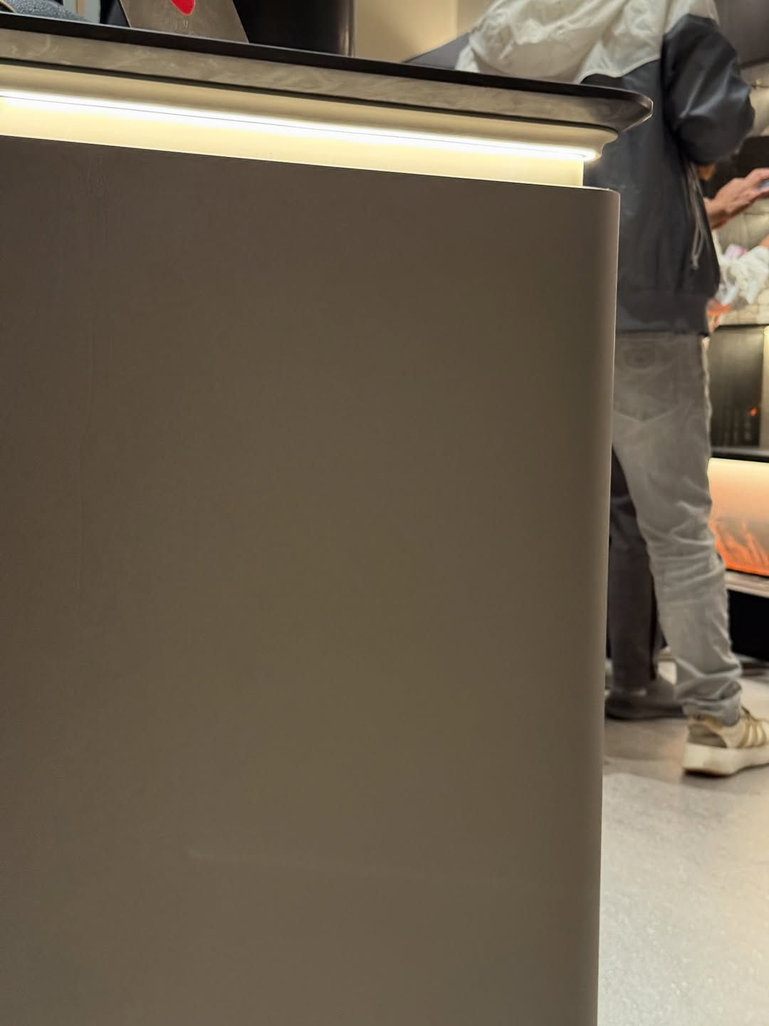 Stylish and sophisticated cabinet and drawer design