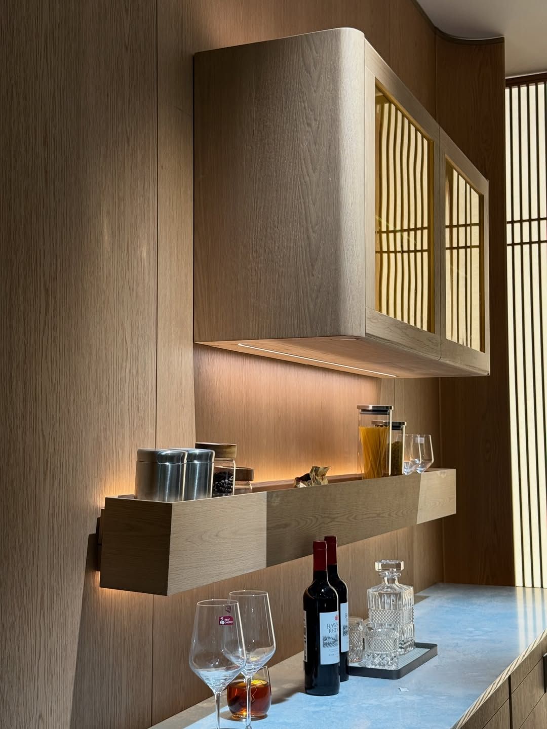 Customized modern pantry niche