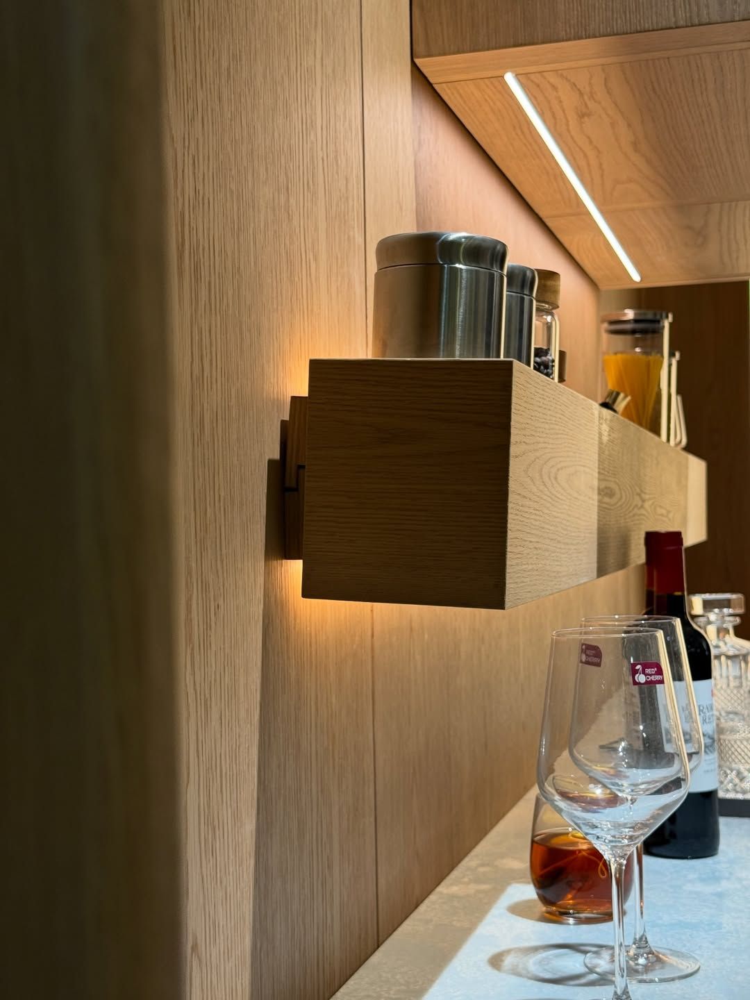 Customized modern pantry niche